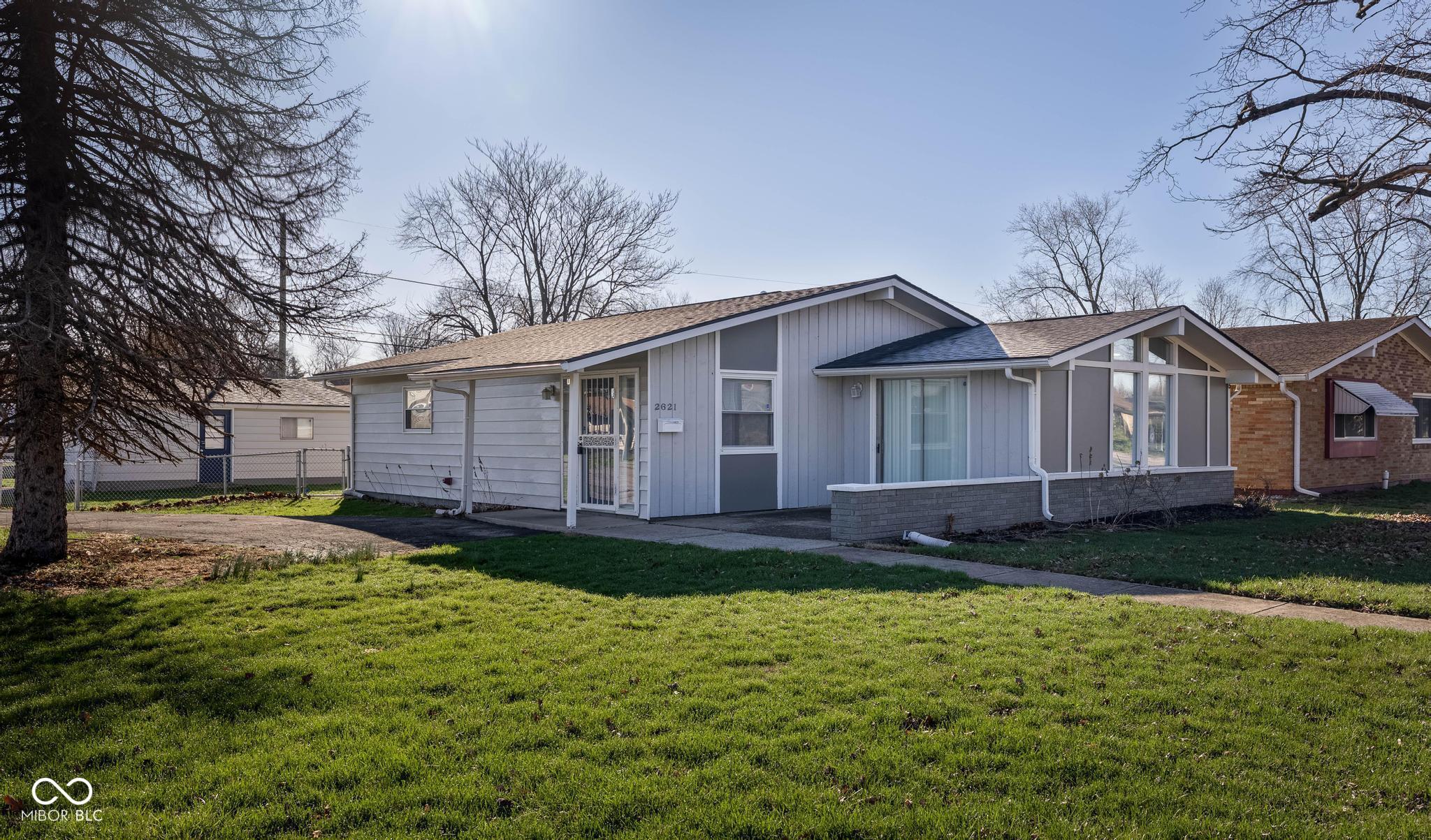 2621 Hillside Avenue