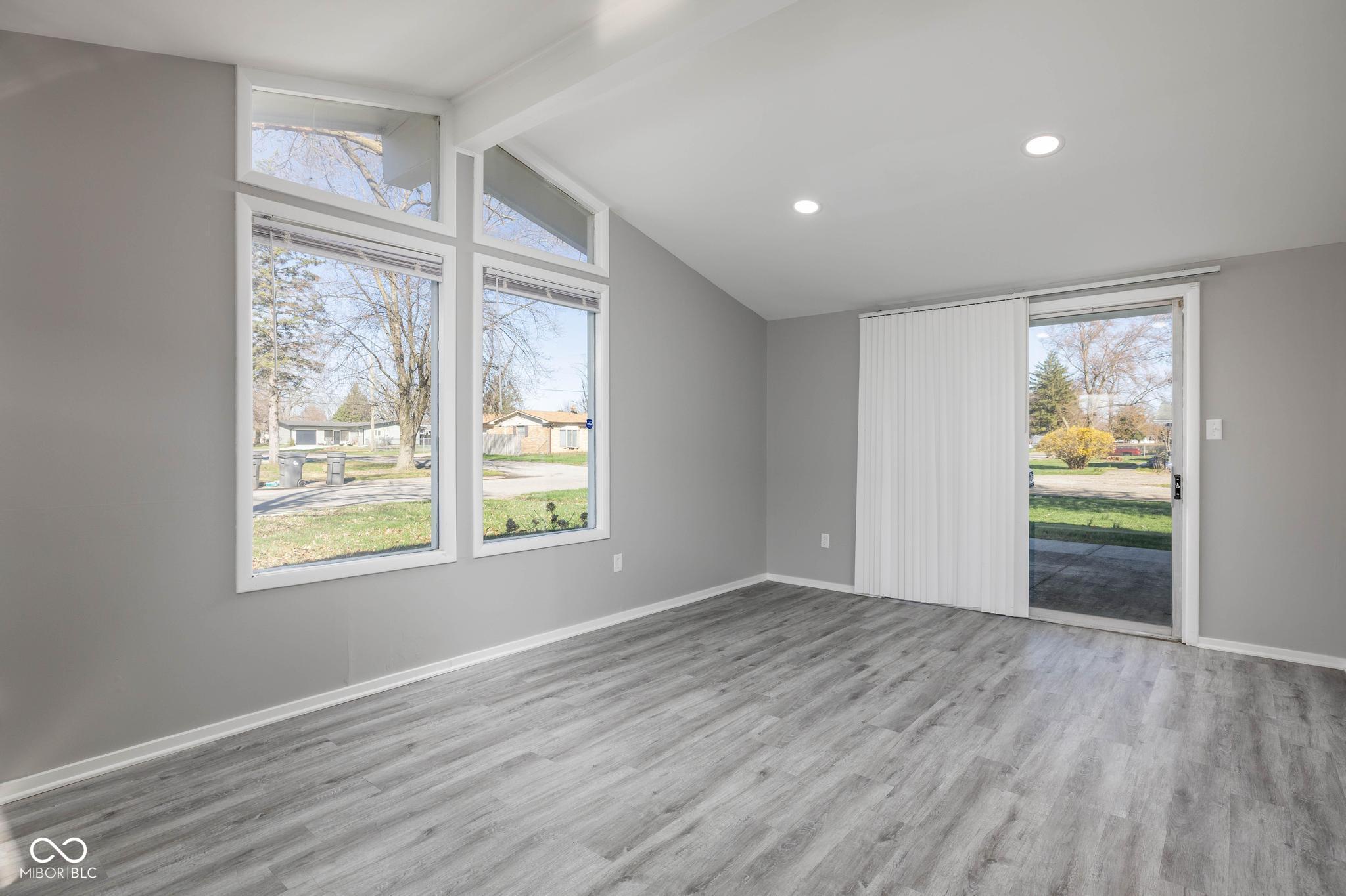 2621 Hillside Avenue