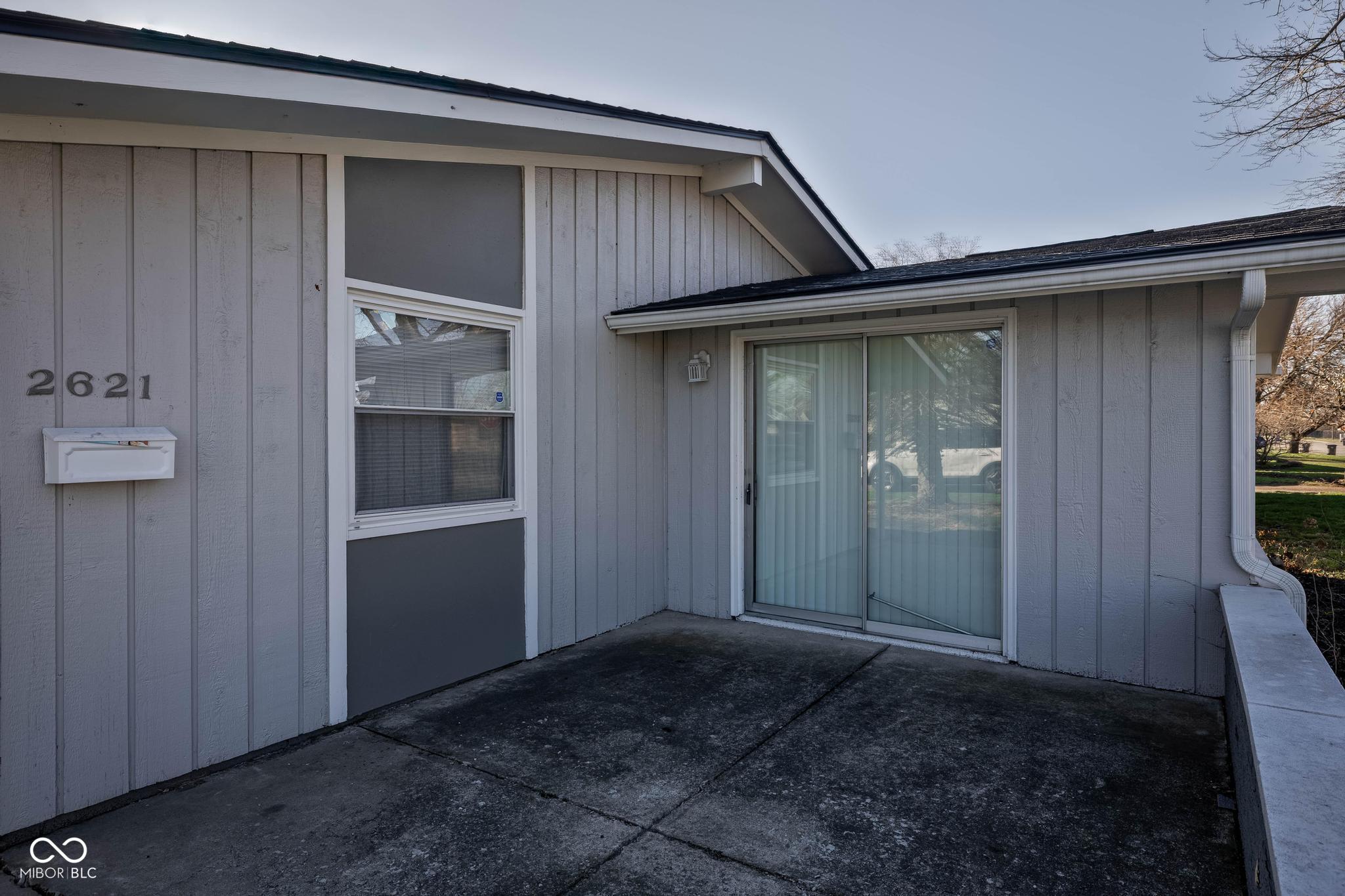 2621 Hillside Avenue