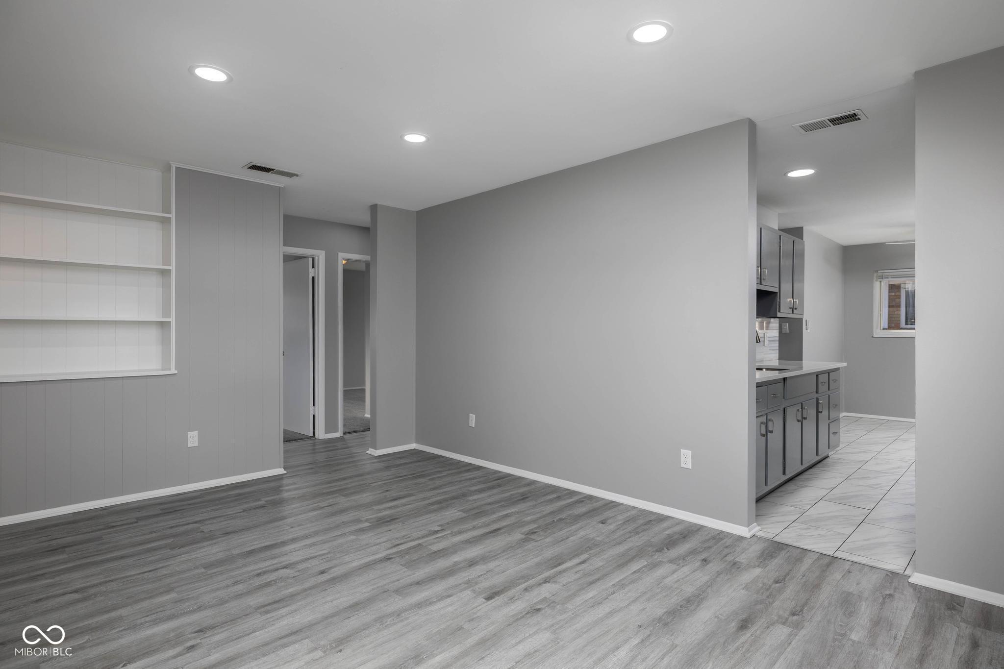 2621 Hillside Avenue