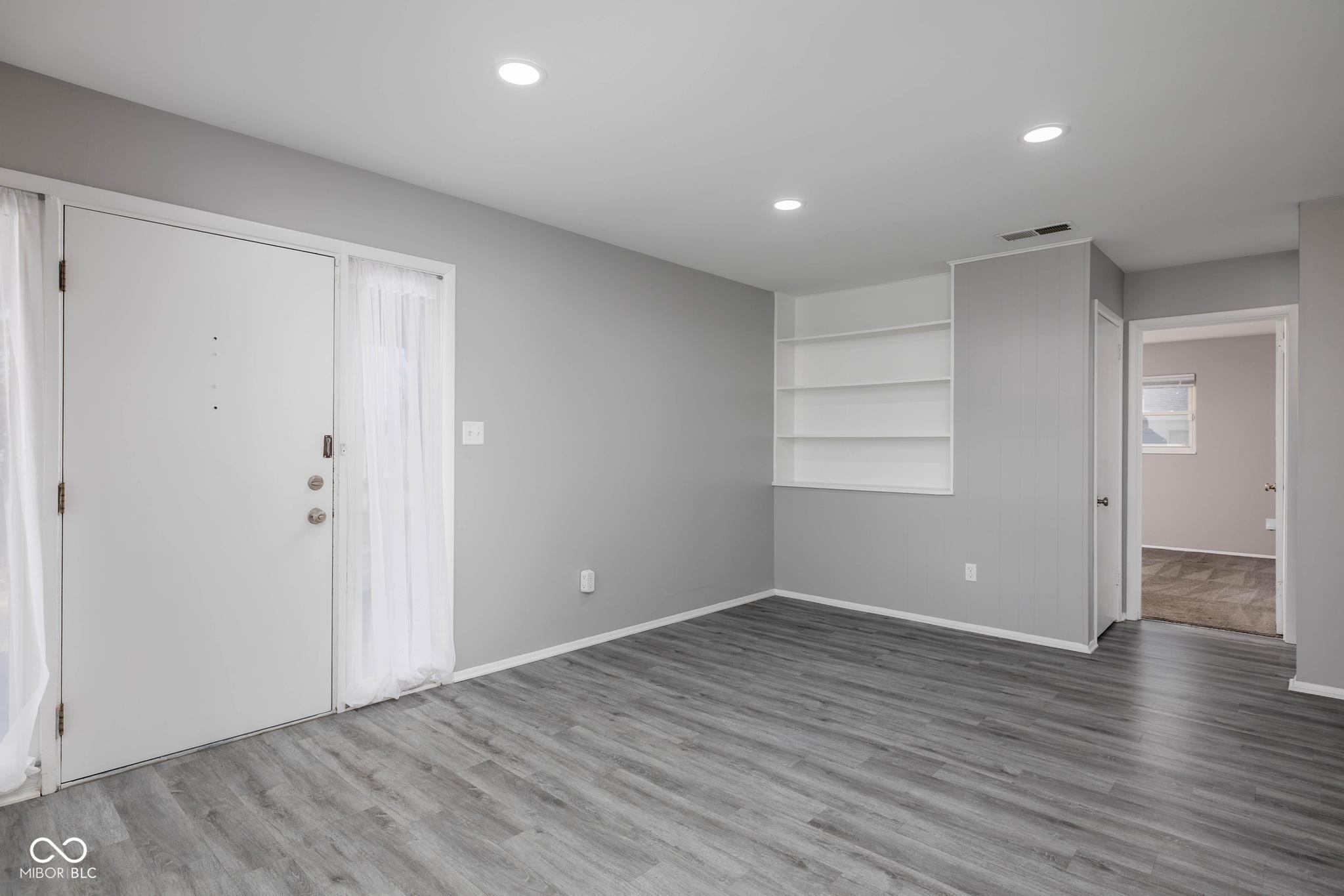 2621 Hillside Avenue