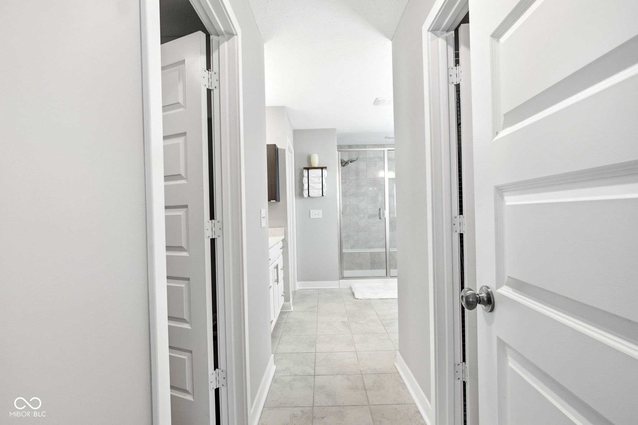 5401 W Stream Drive