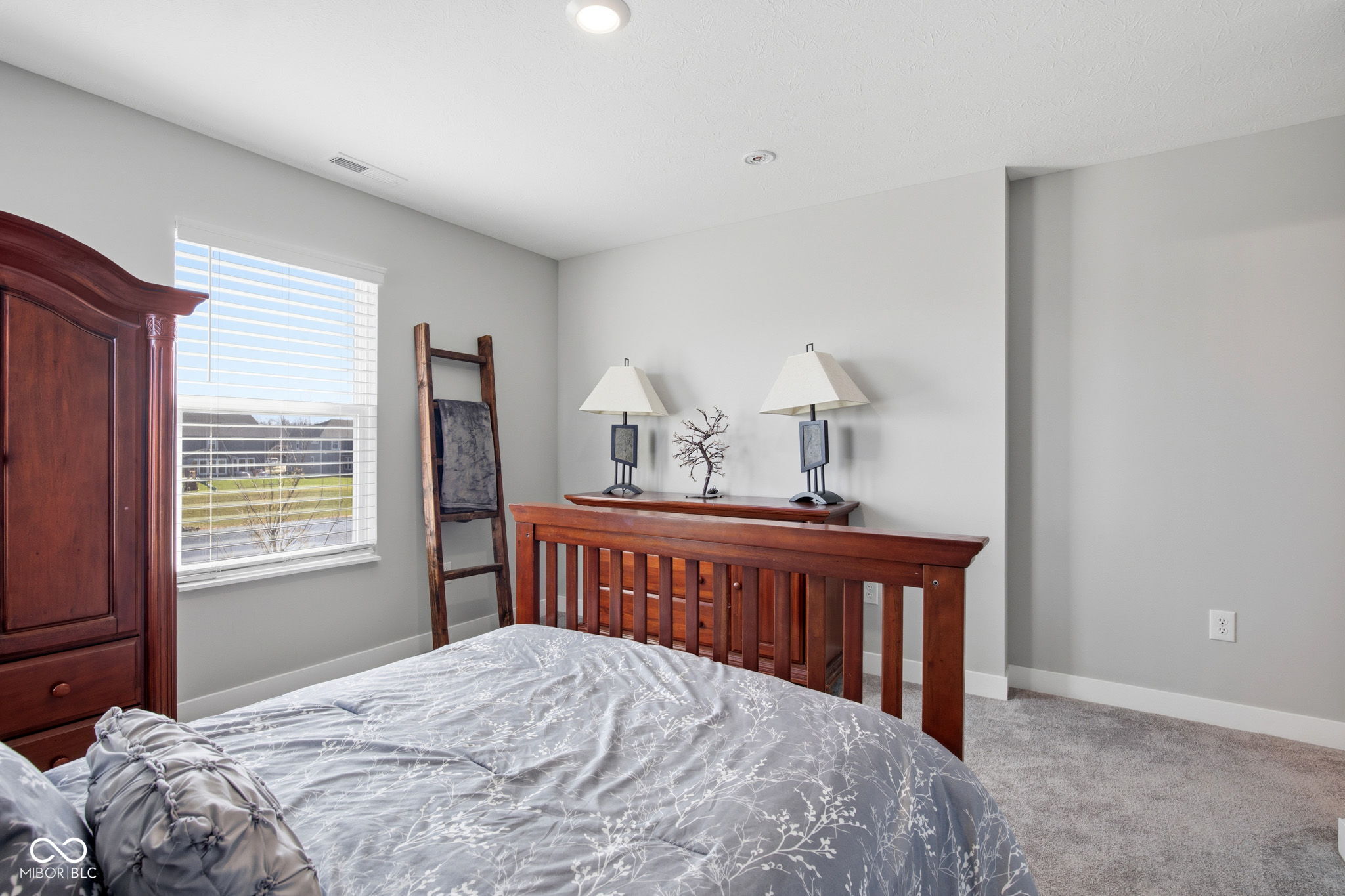 5401 W Stream Drive