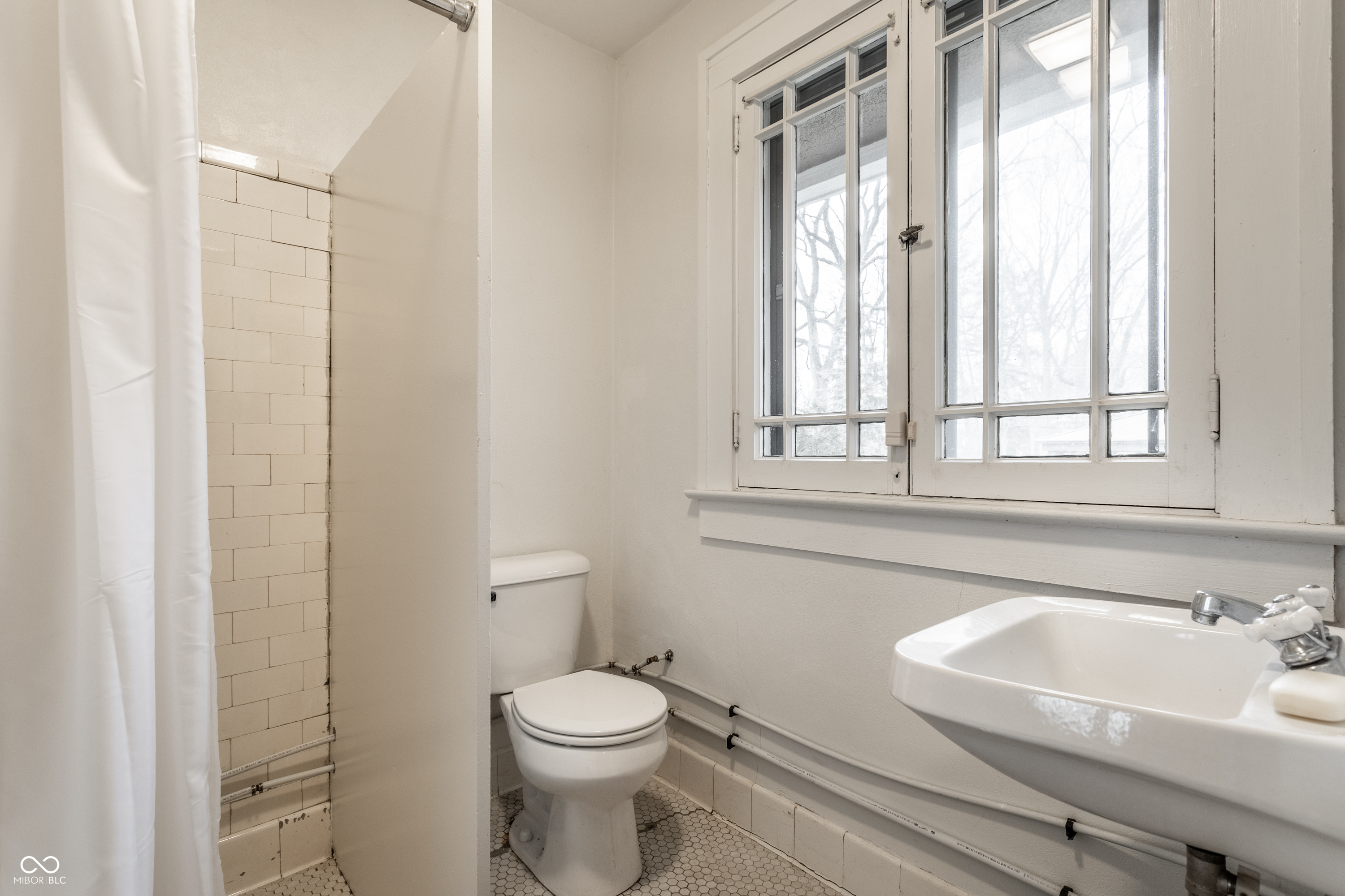 4136 N Meridian Street