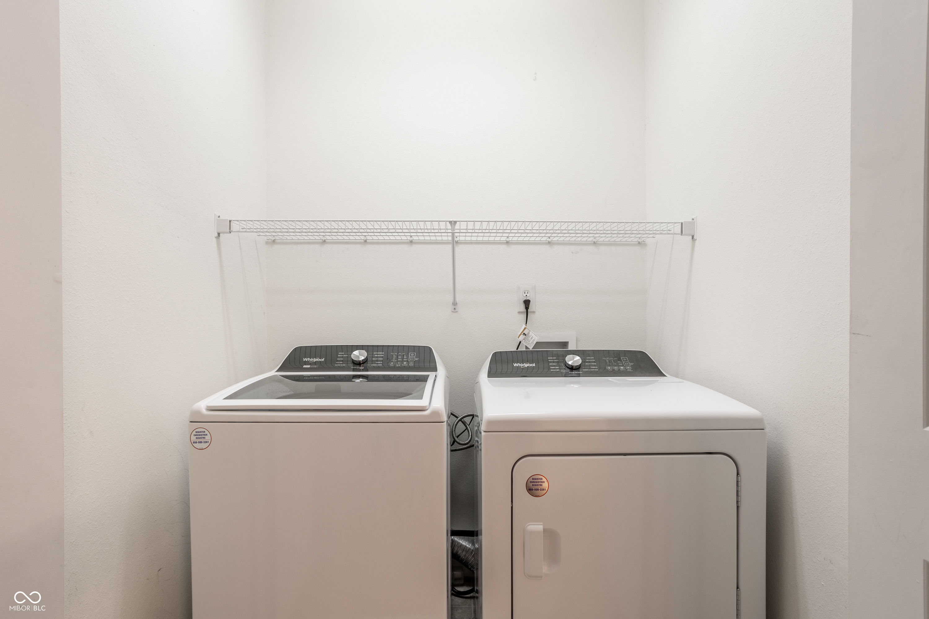 8122 Sand Ridge Circle