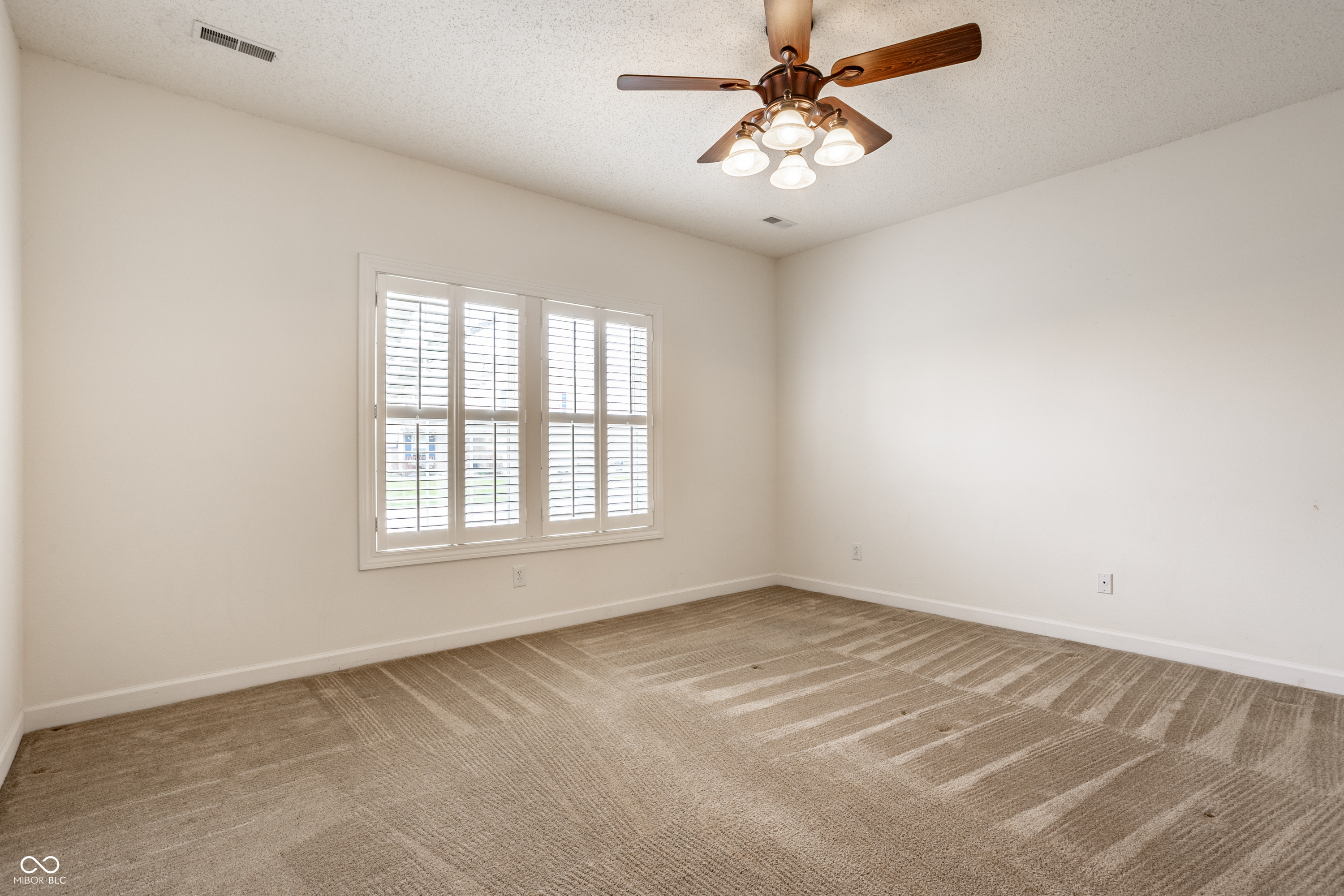 8122 Sand Ridge Circle