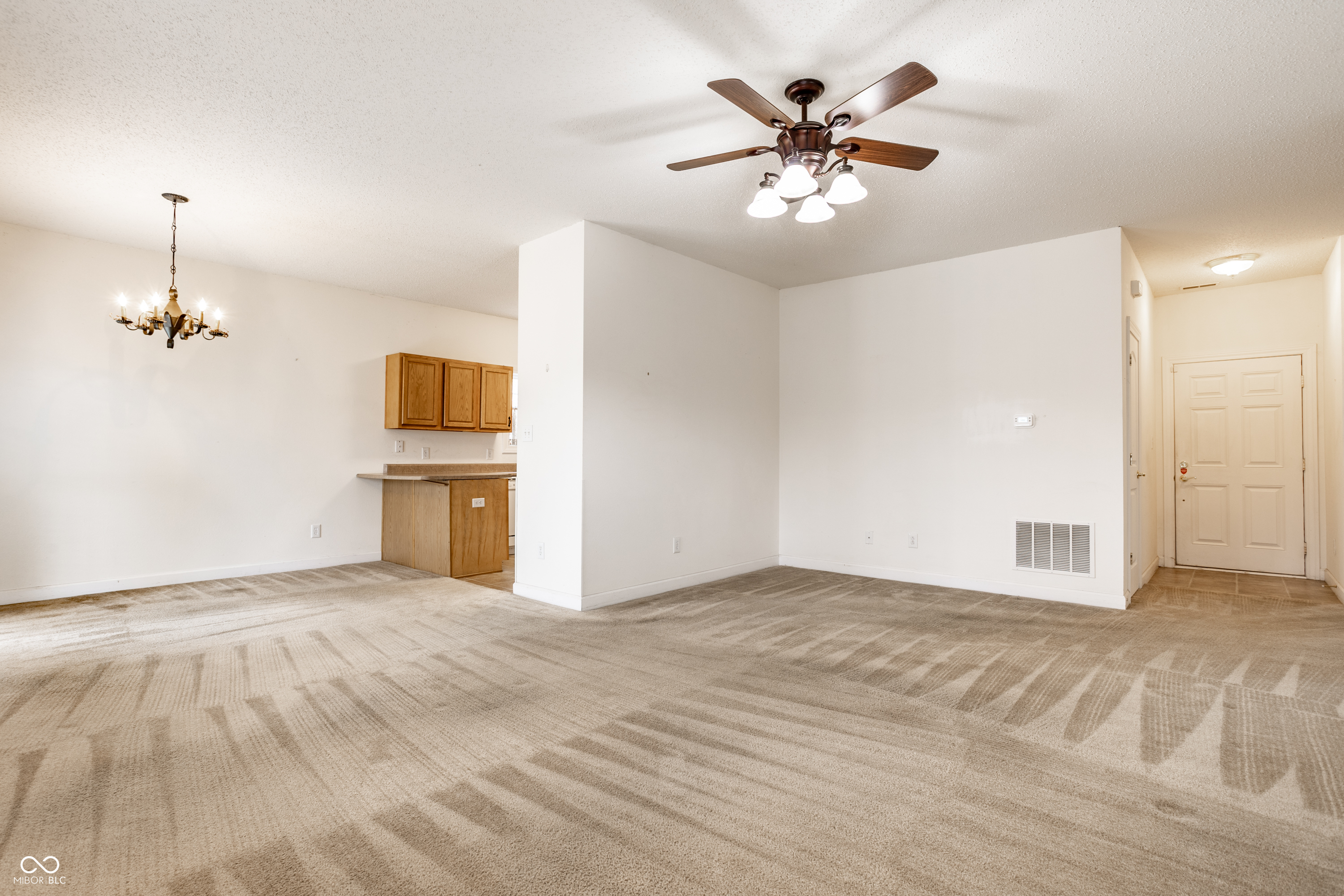 8122 Sand Ridge Circle