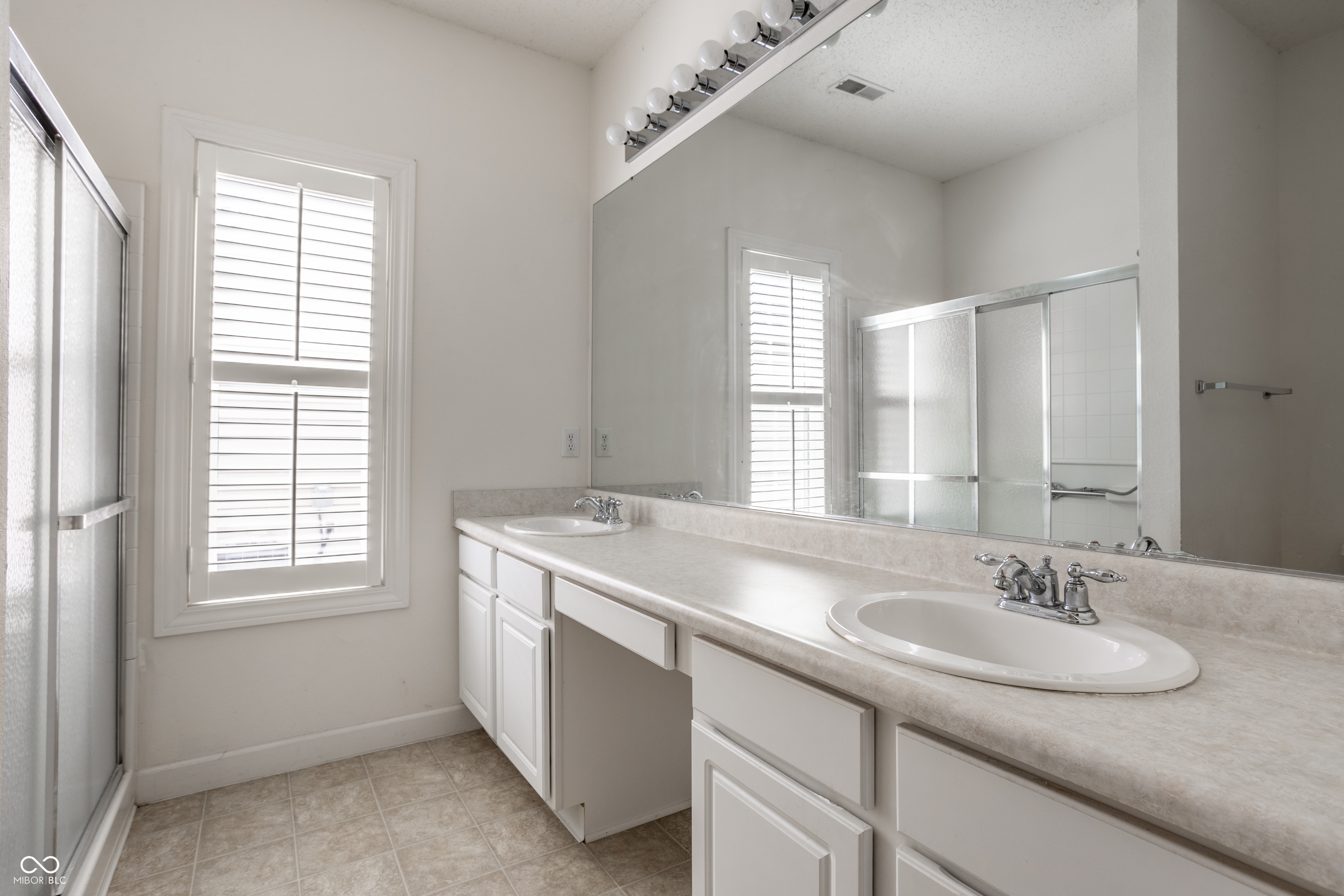 8122 Sand Ridge Circle