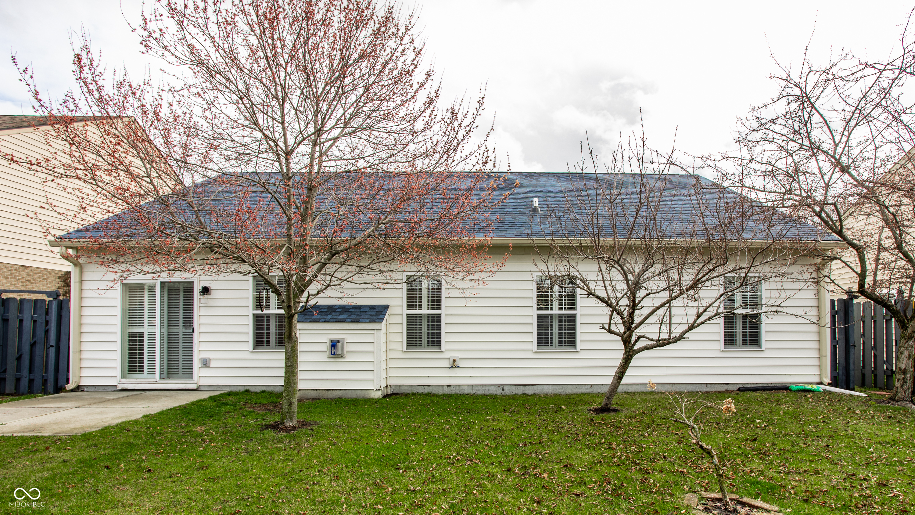 8122 Sand Ridge Circle