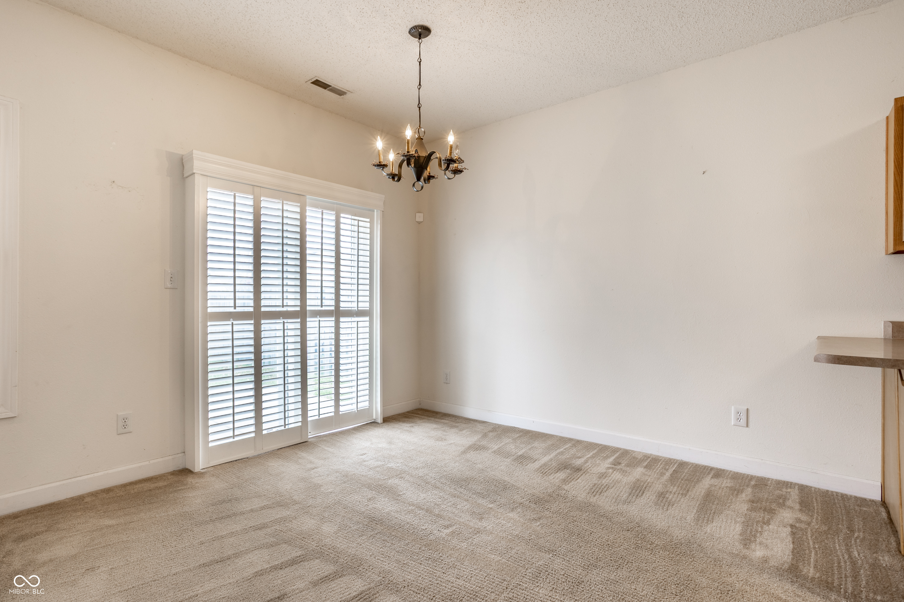 8122 Sand Ridge Circle