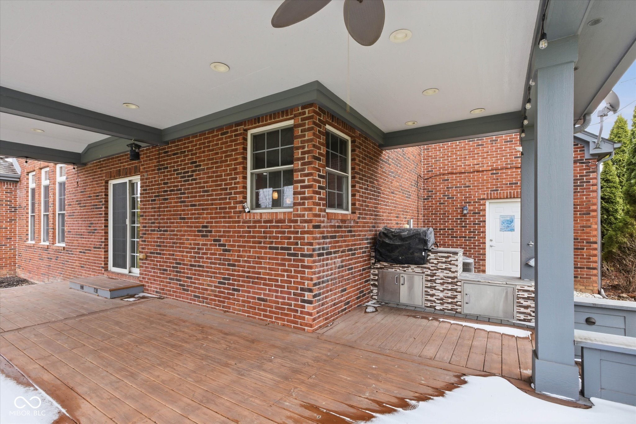 752 Ridge Gate Drive