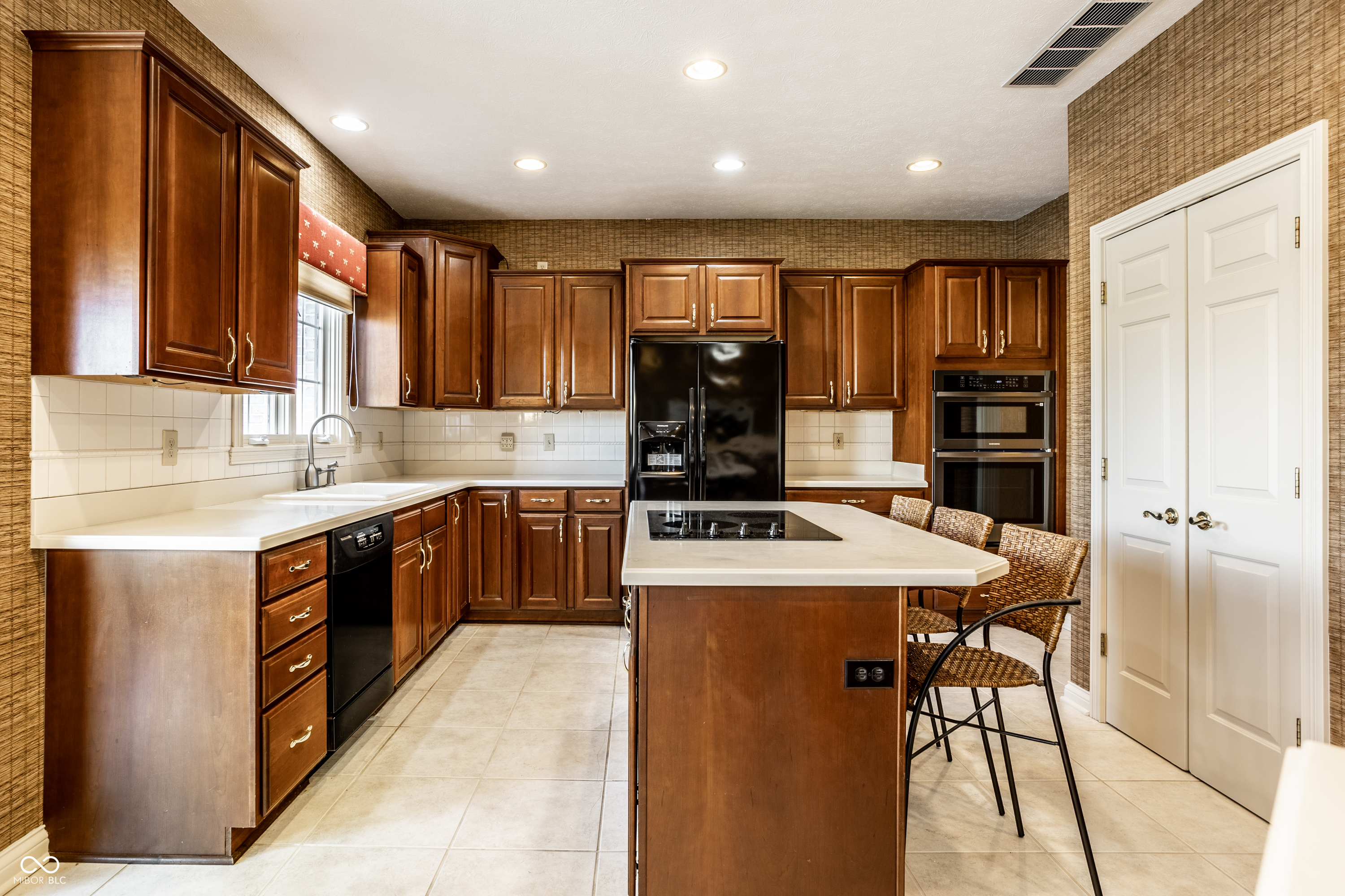 2444 Laurel Lake Boulevard