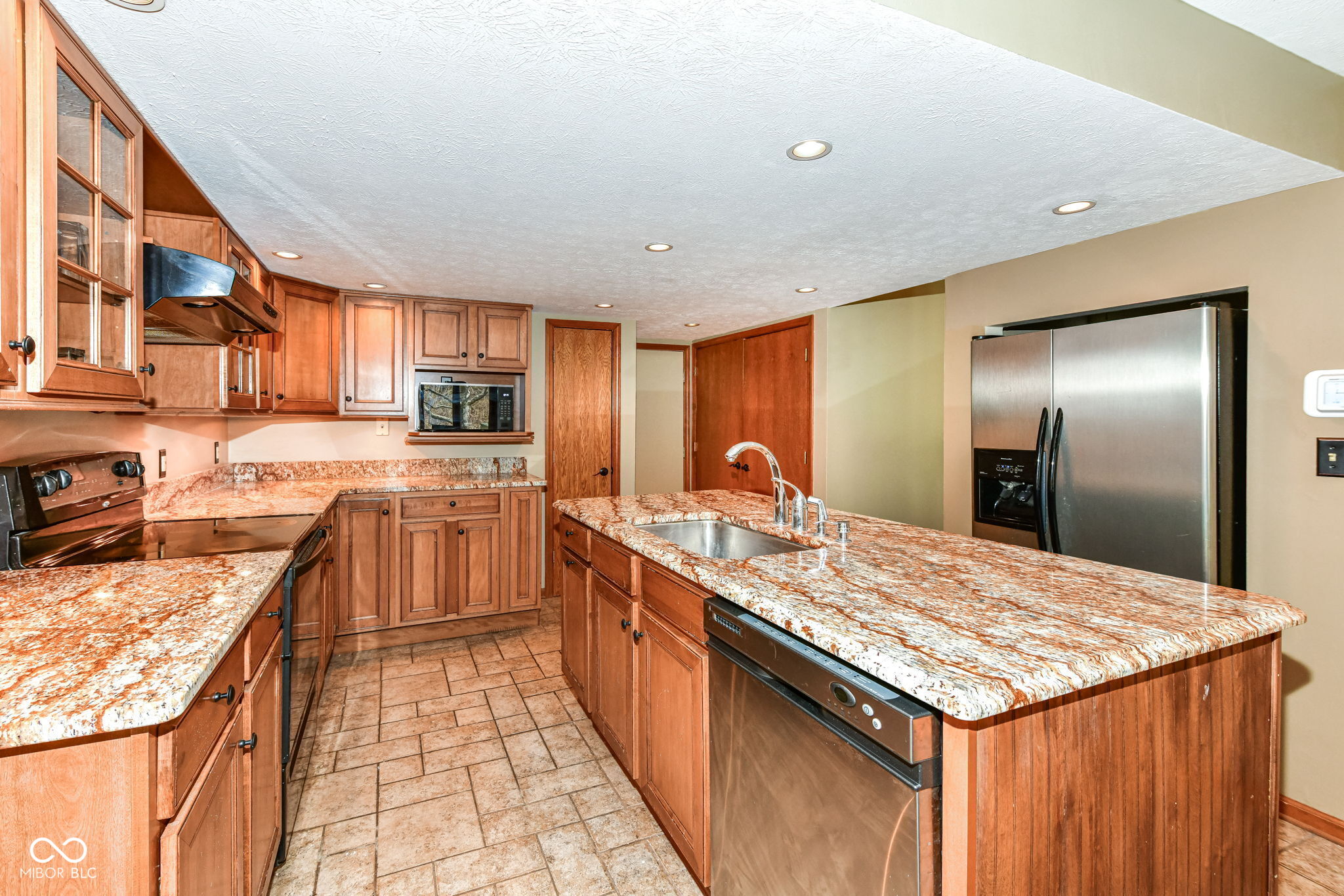 8188 Foxchase Circle