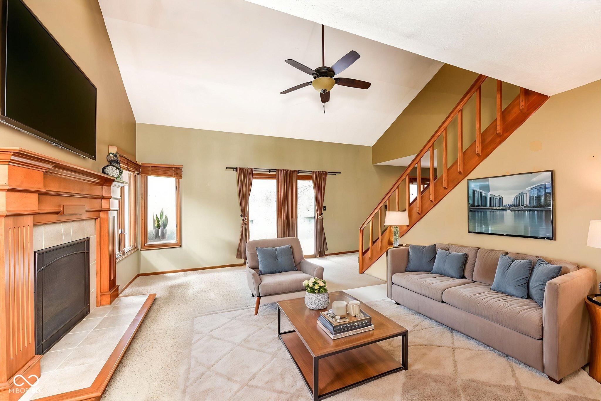 8188 Foxchase Circle