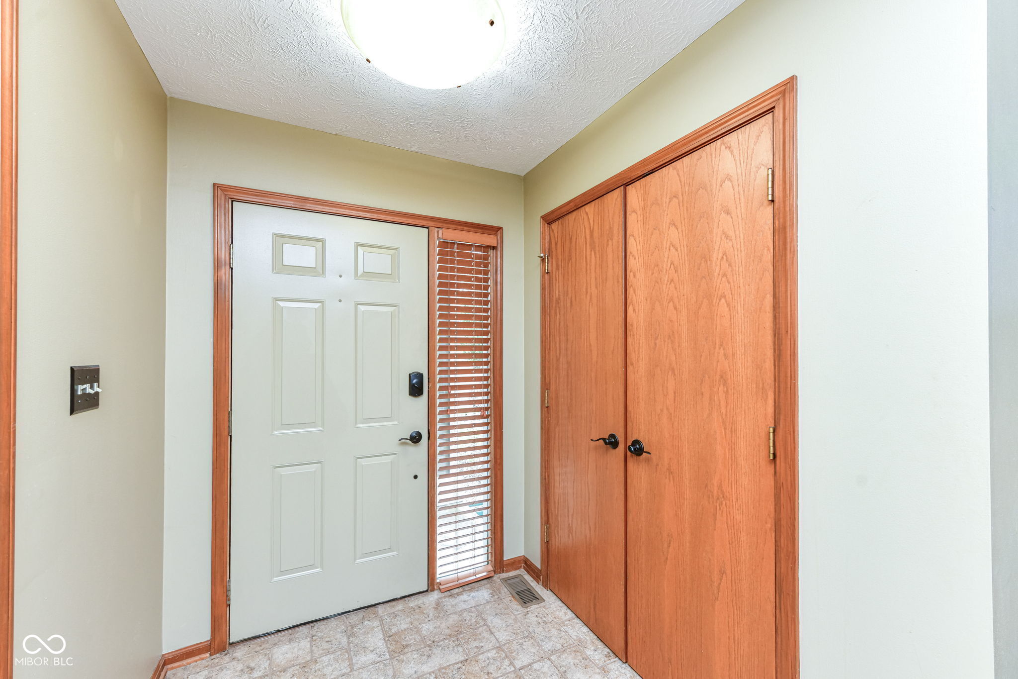 8188 Foxchase Circle