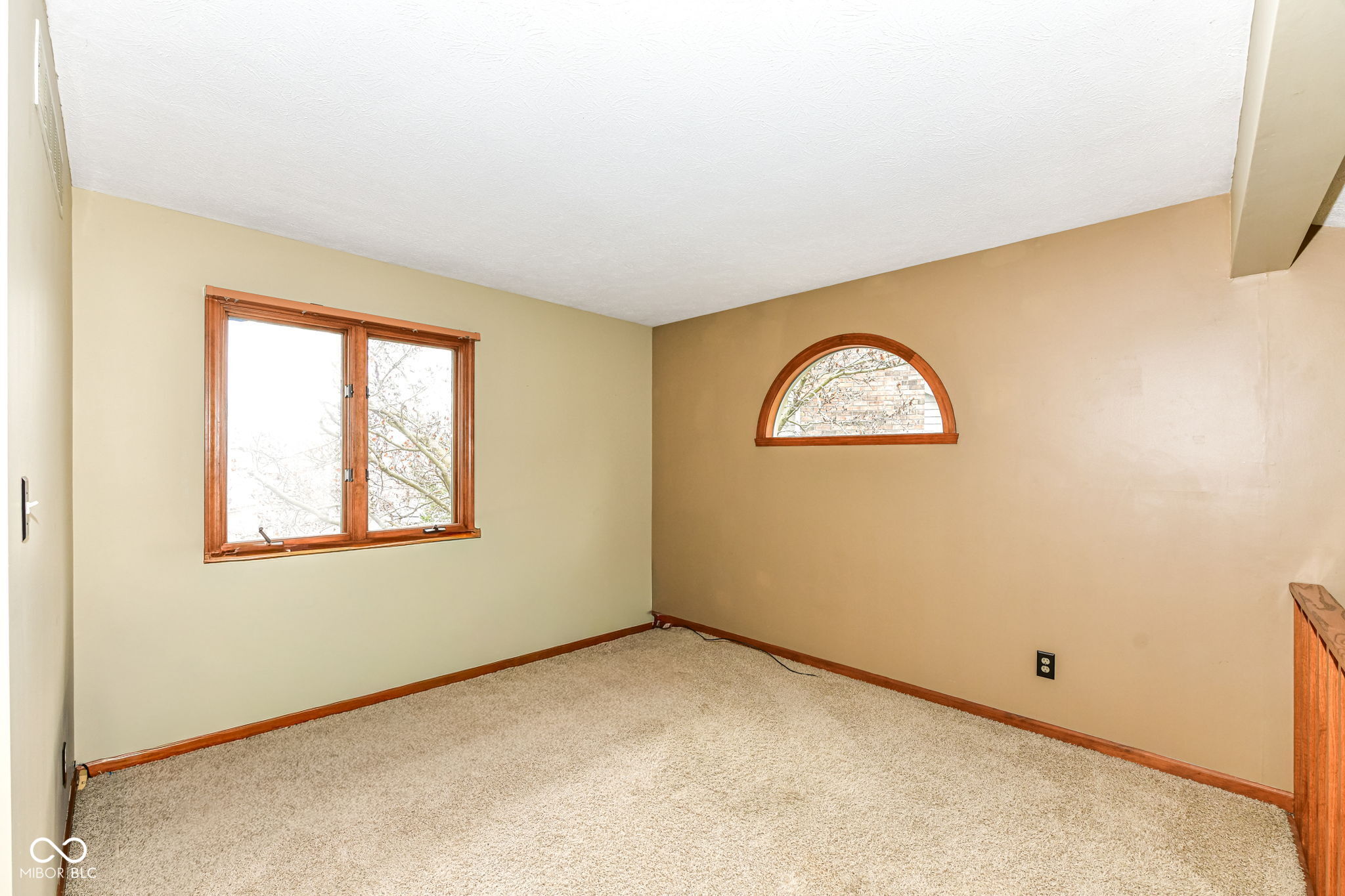 8188 Foxchase Circle