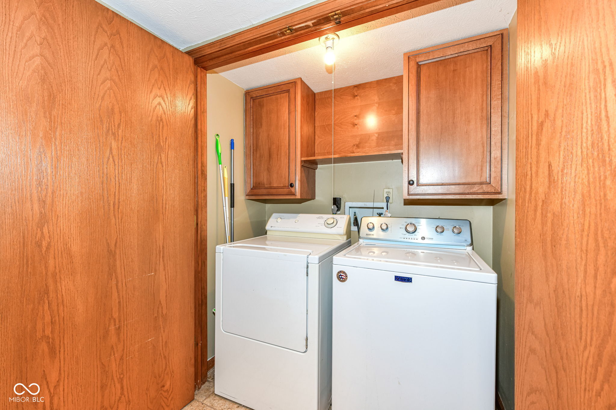 8188 Foxchase Circle