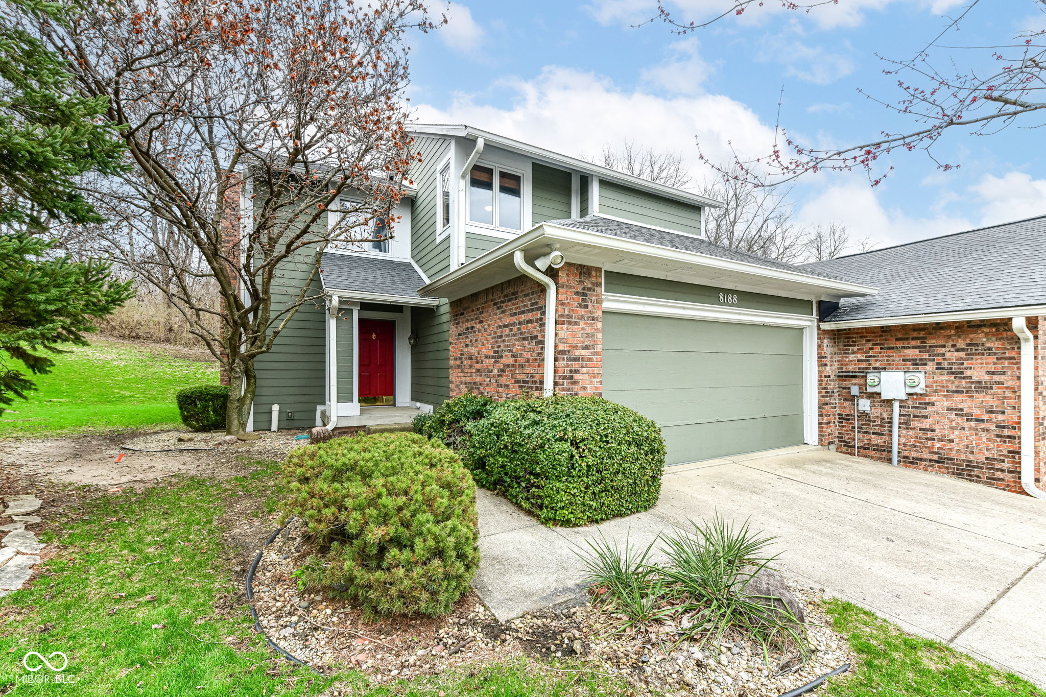 8188 Foxchase Circle