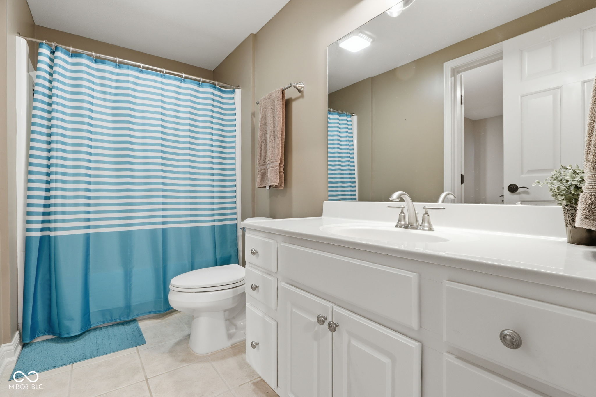 5291 Woodfield Drive S