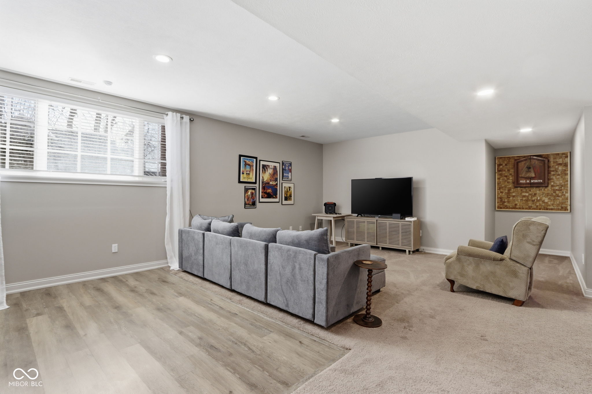 5291 Woodfield Drive S