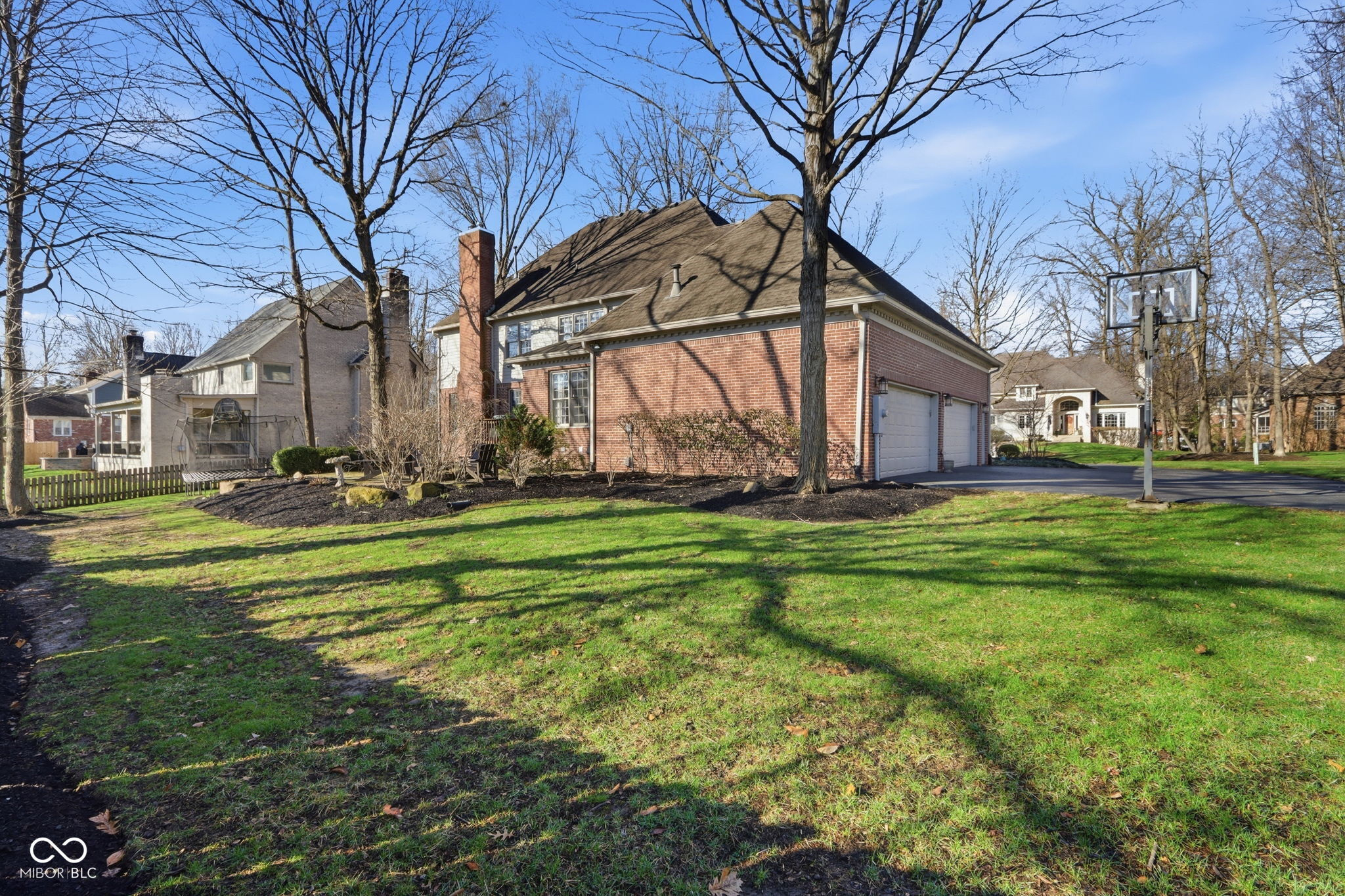 5291 Woodfield Drive S