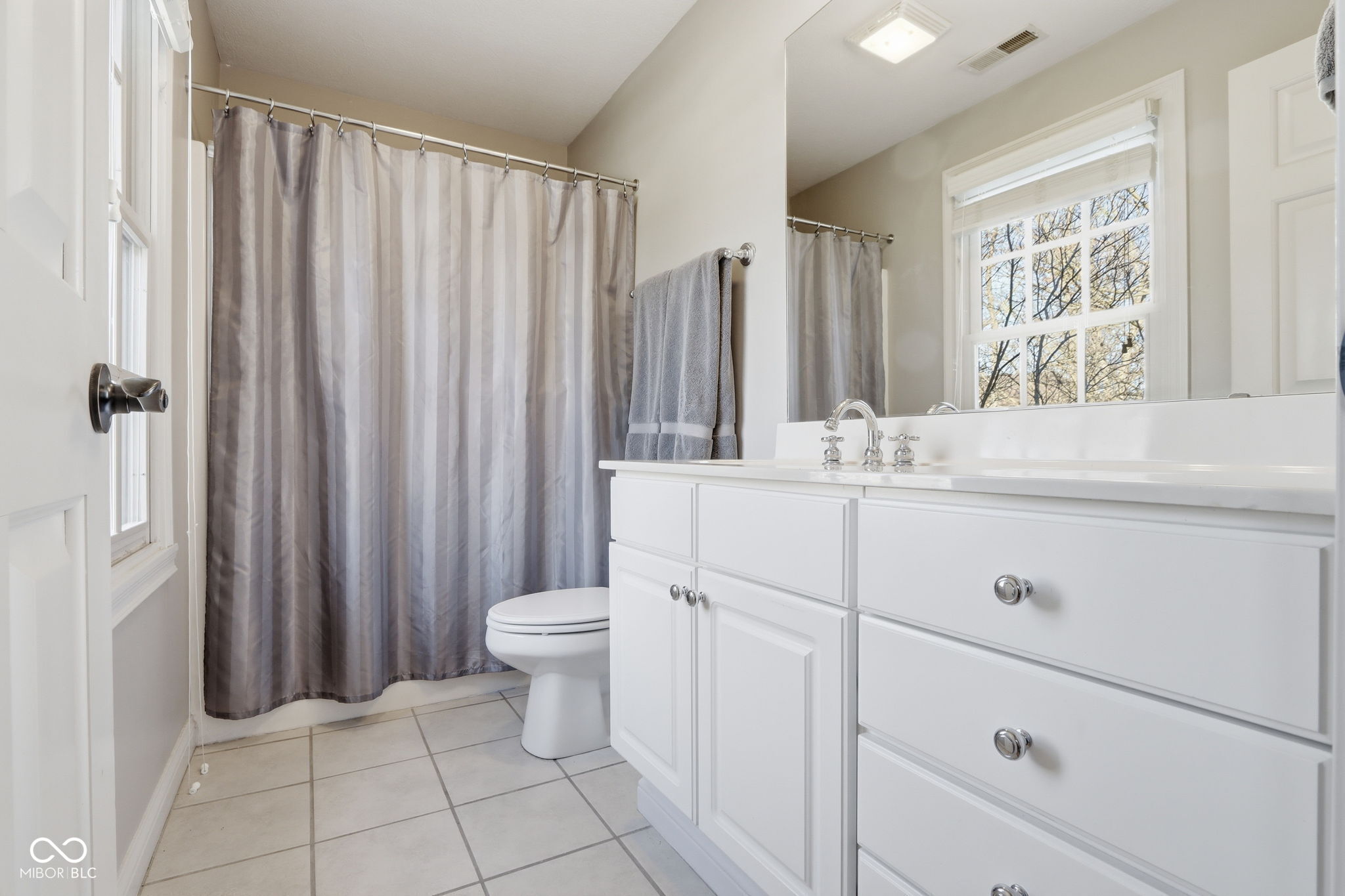 5291 Woodfield Drive S