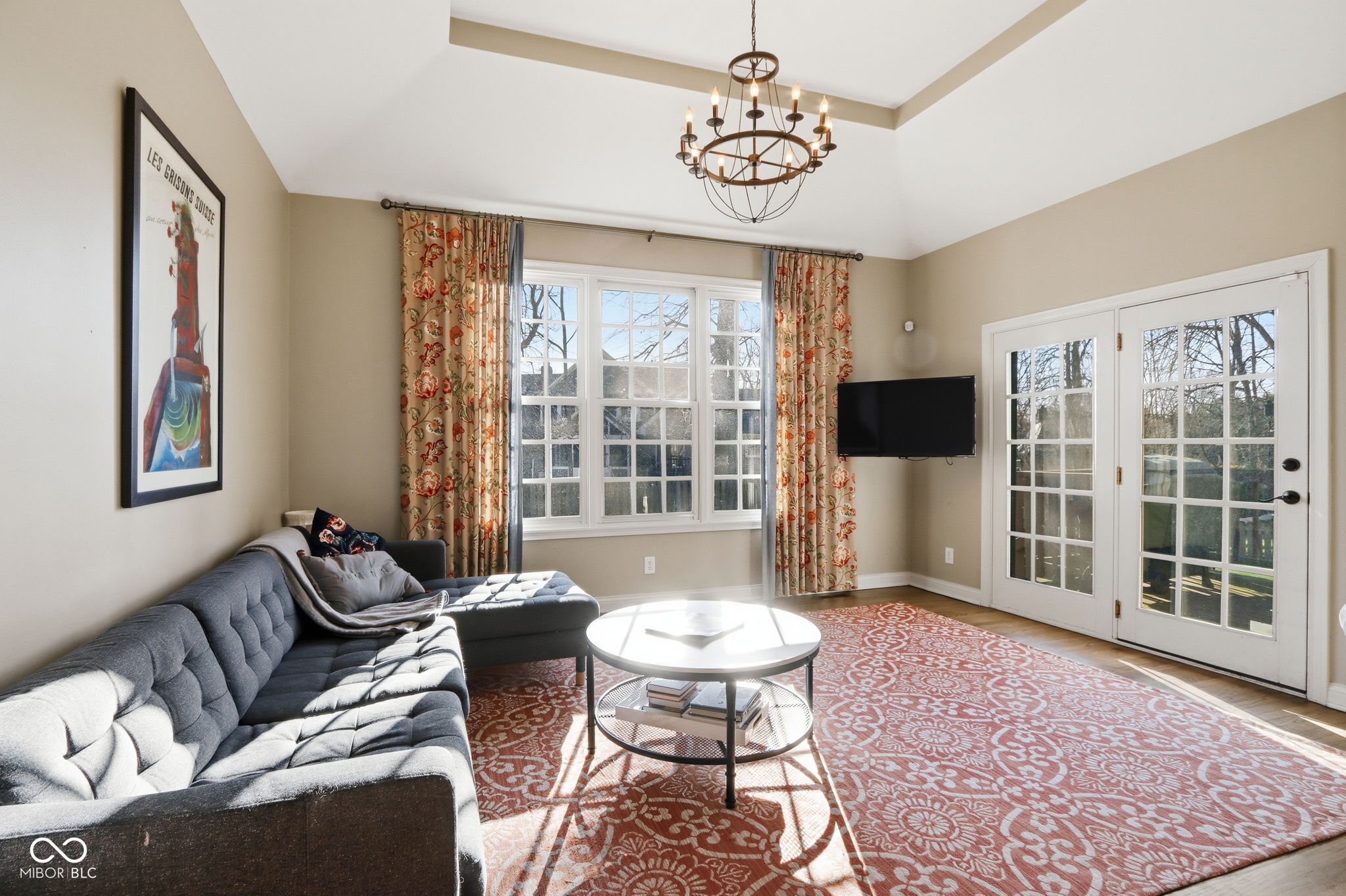 5291 Woodfield Drive S