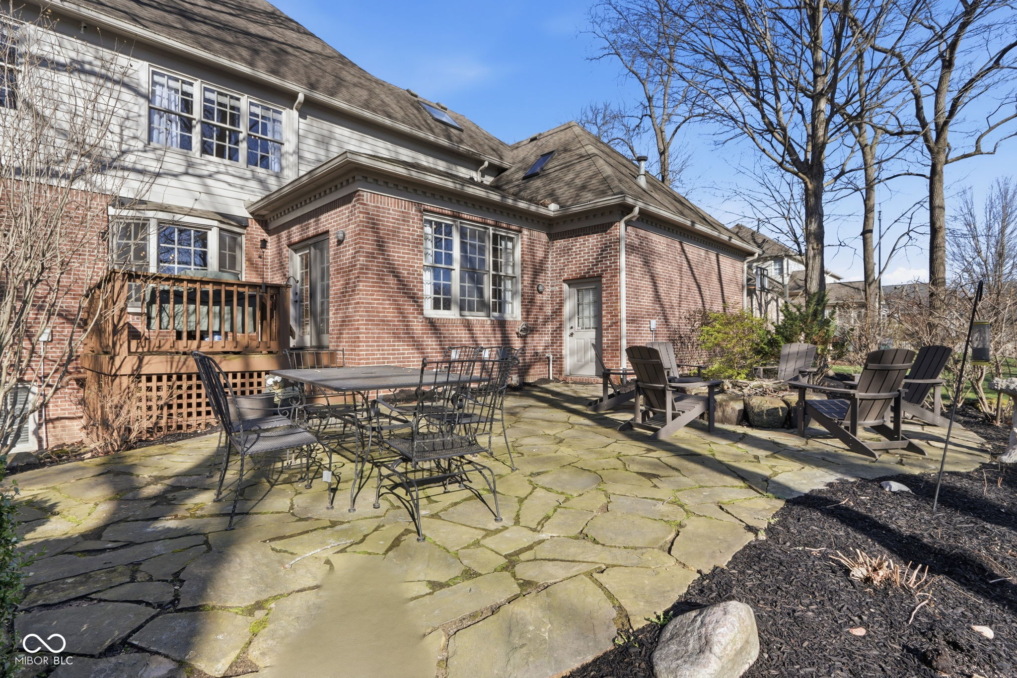 5291 Woodfield Drive S