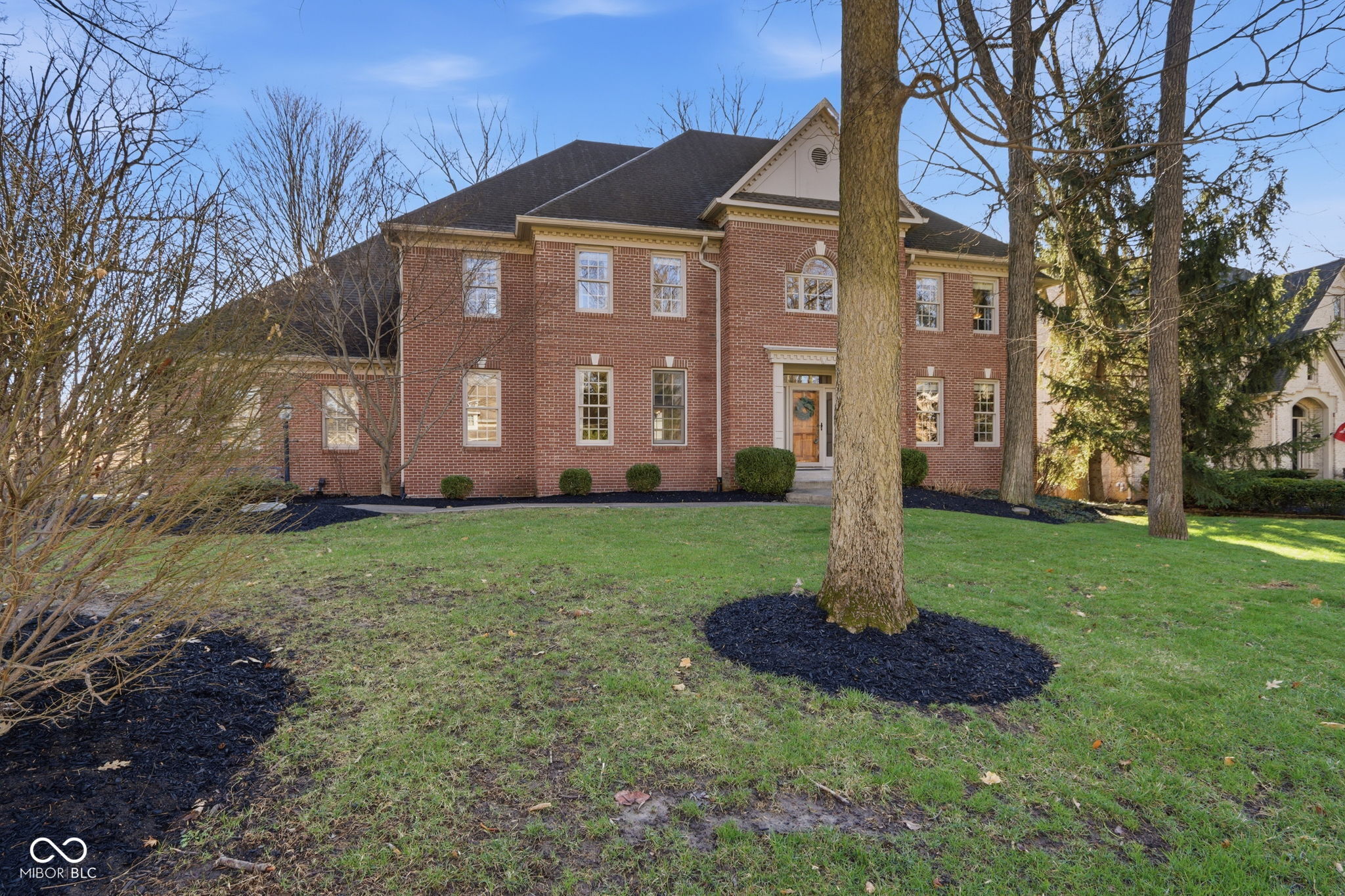 5291 Woodfield Drive S