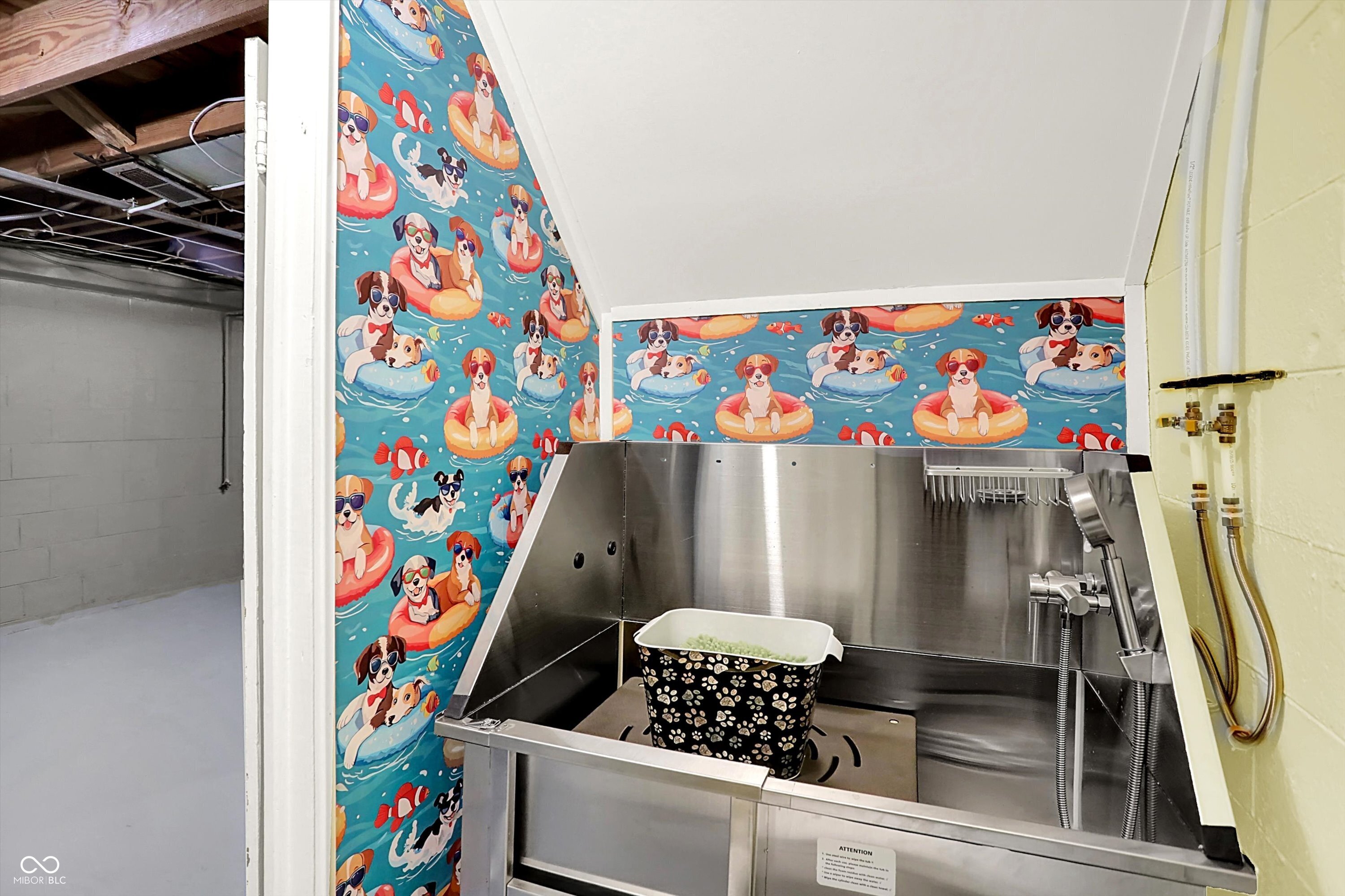 1420 N Leland Avenue