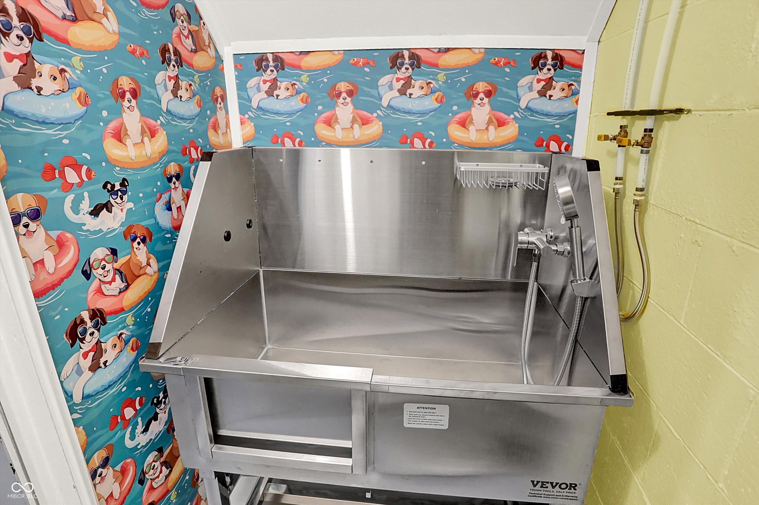 1420 N Leland Avenue