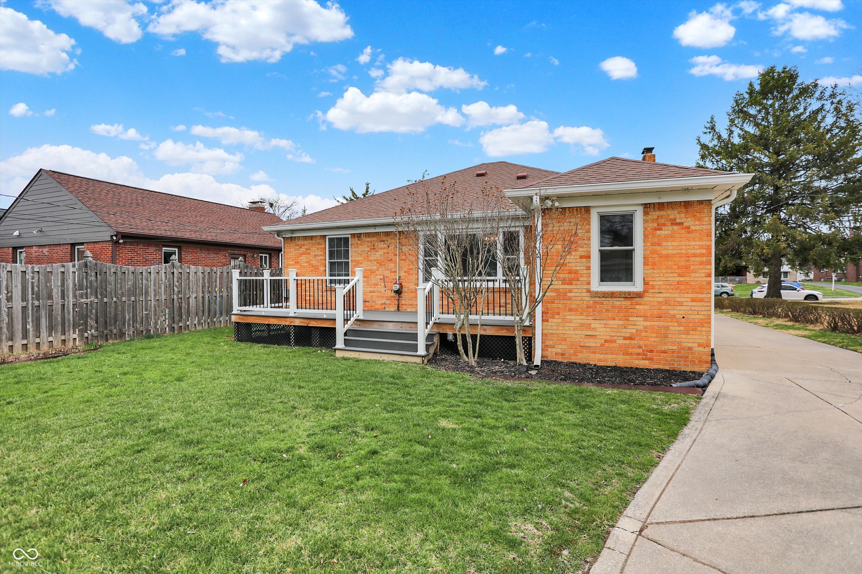 1420 N Leland Avenue