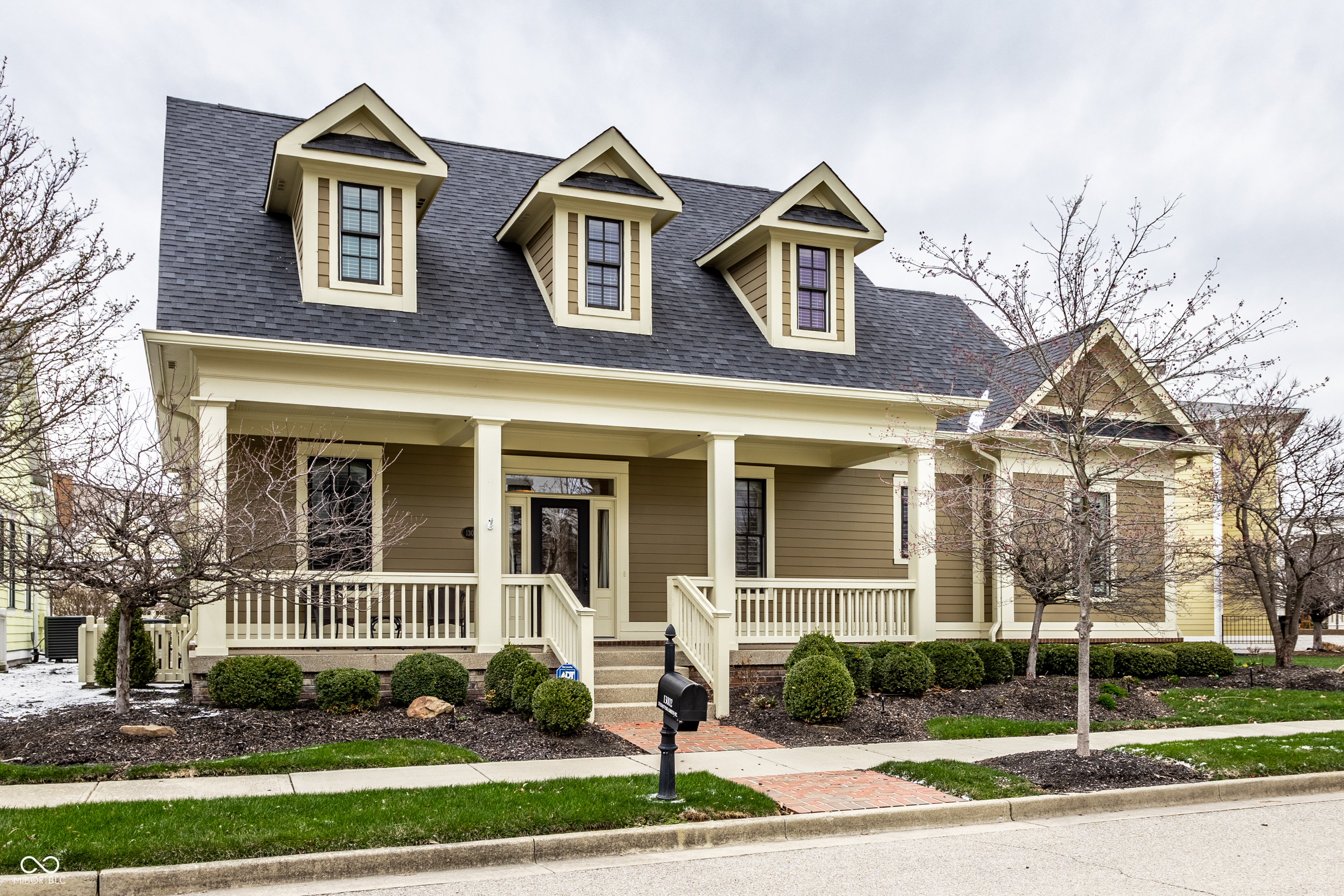 13002 Deerstyne Green Street