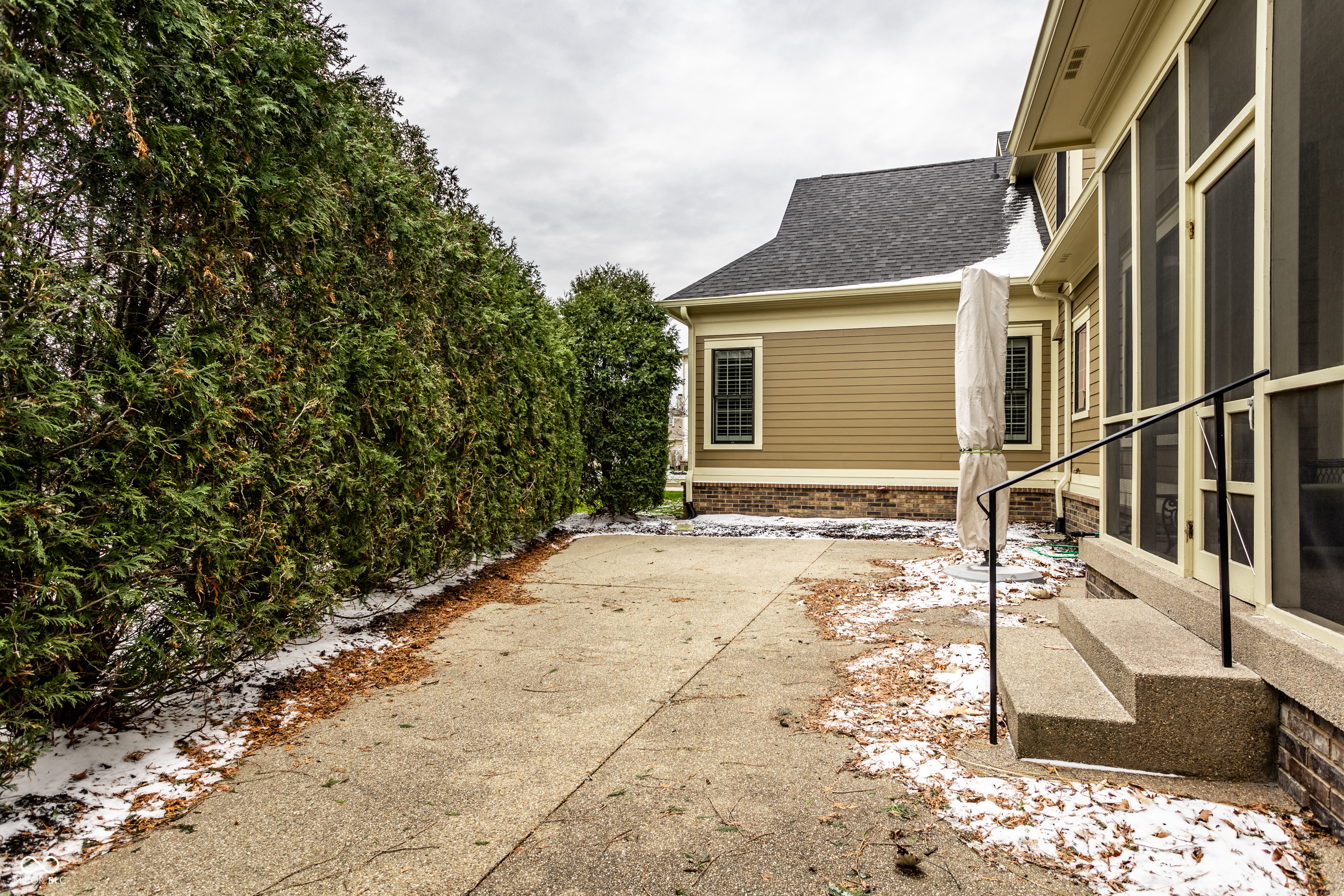 13002 Deerstyne Green Street