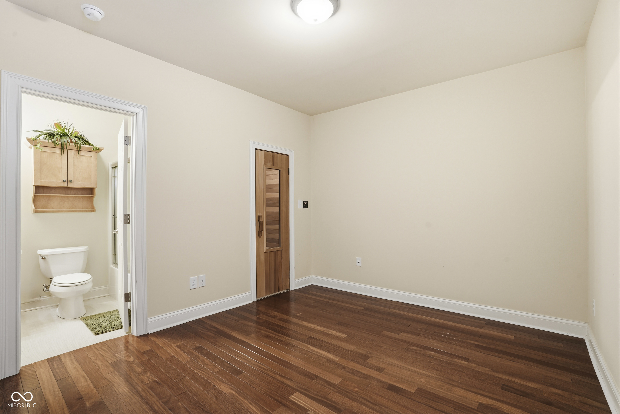 1635 N Alabama Street