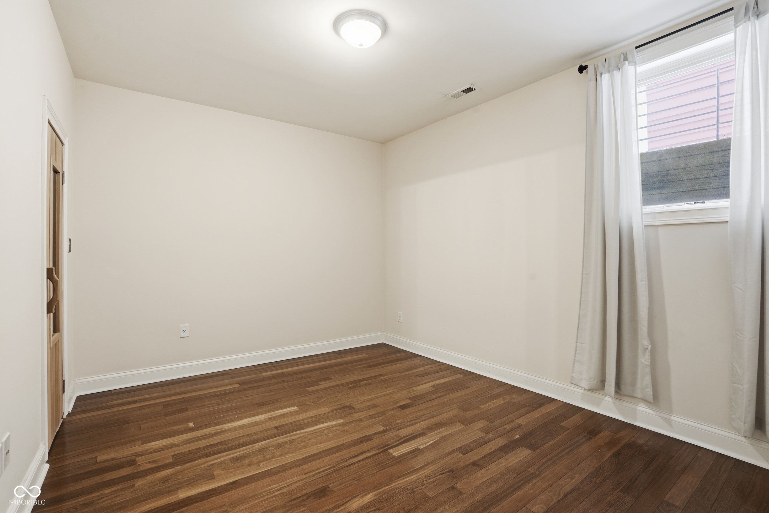 1635 N Alabama Street