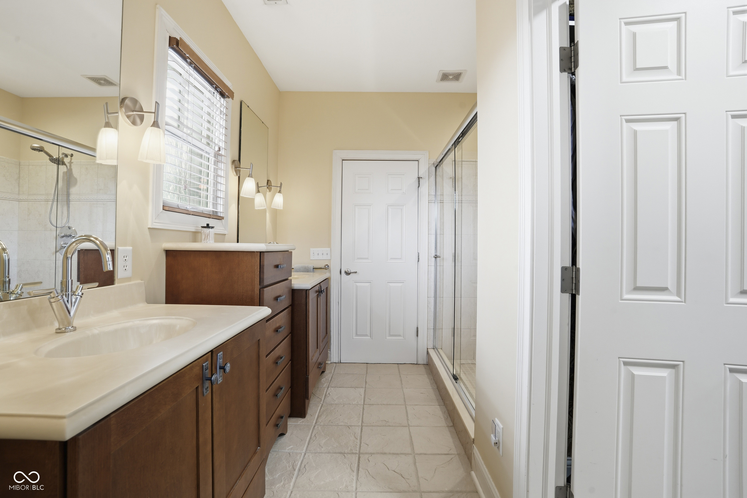 1635 N Alabama Street