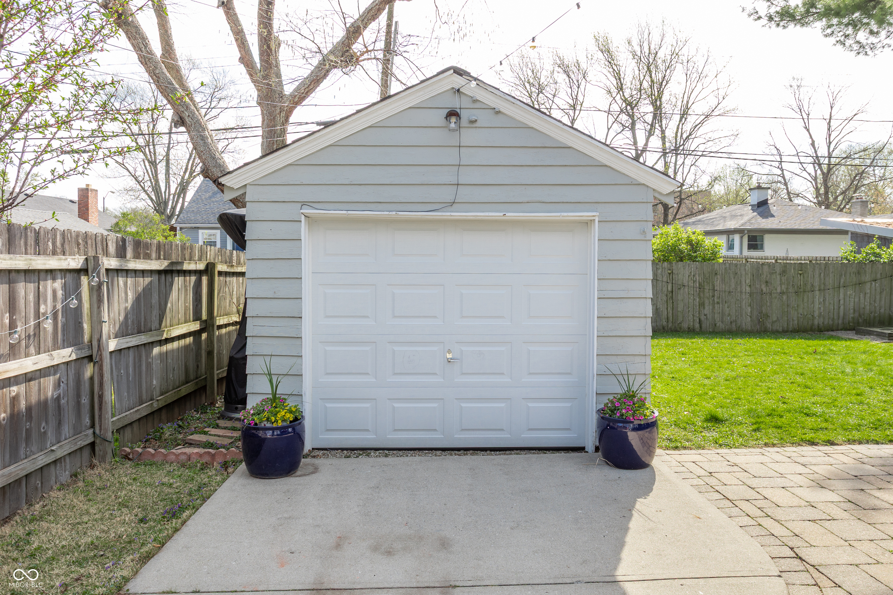 5857 Kingsley Drive