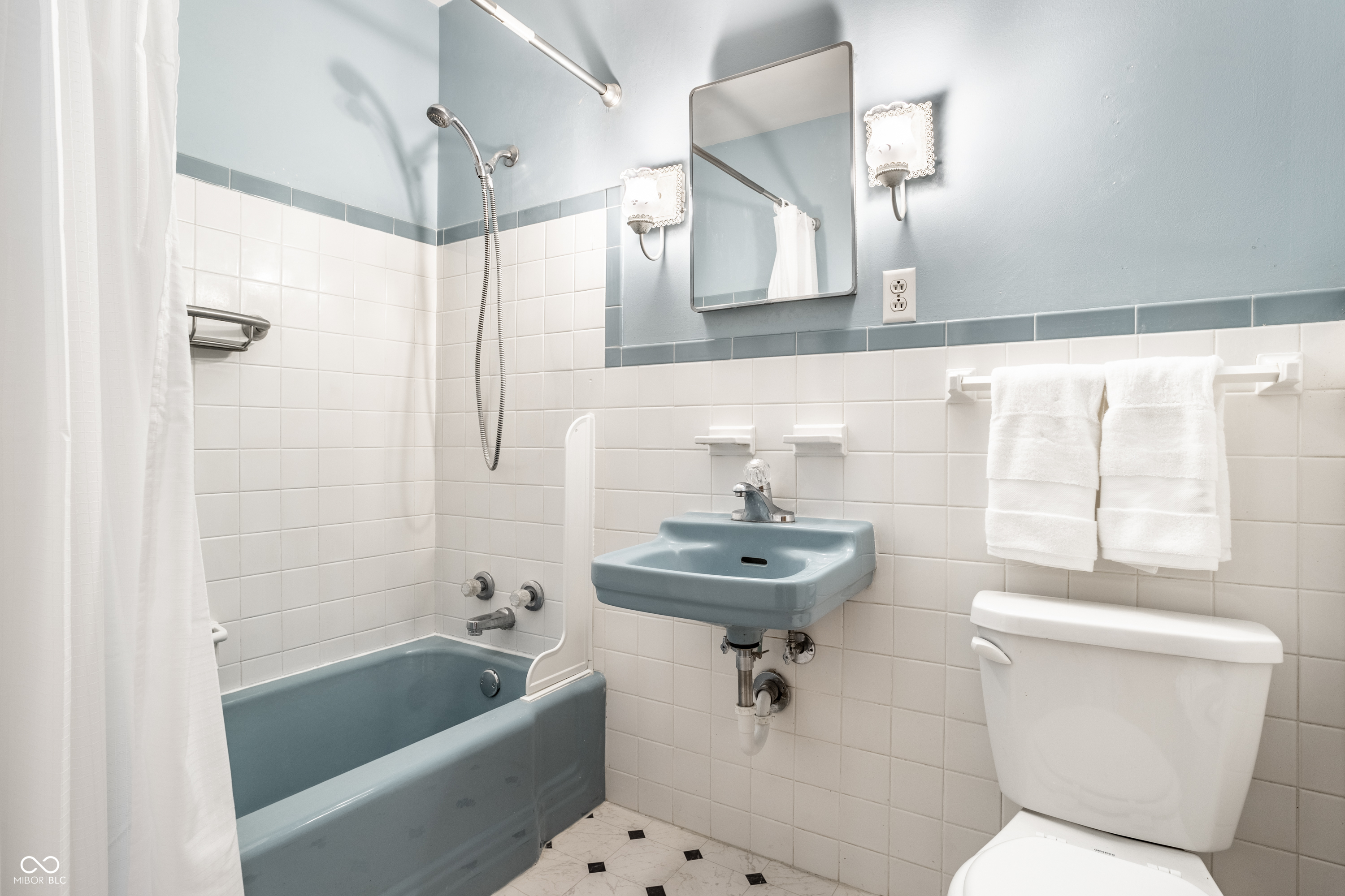 1321 Carroll White Drive