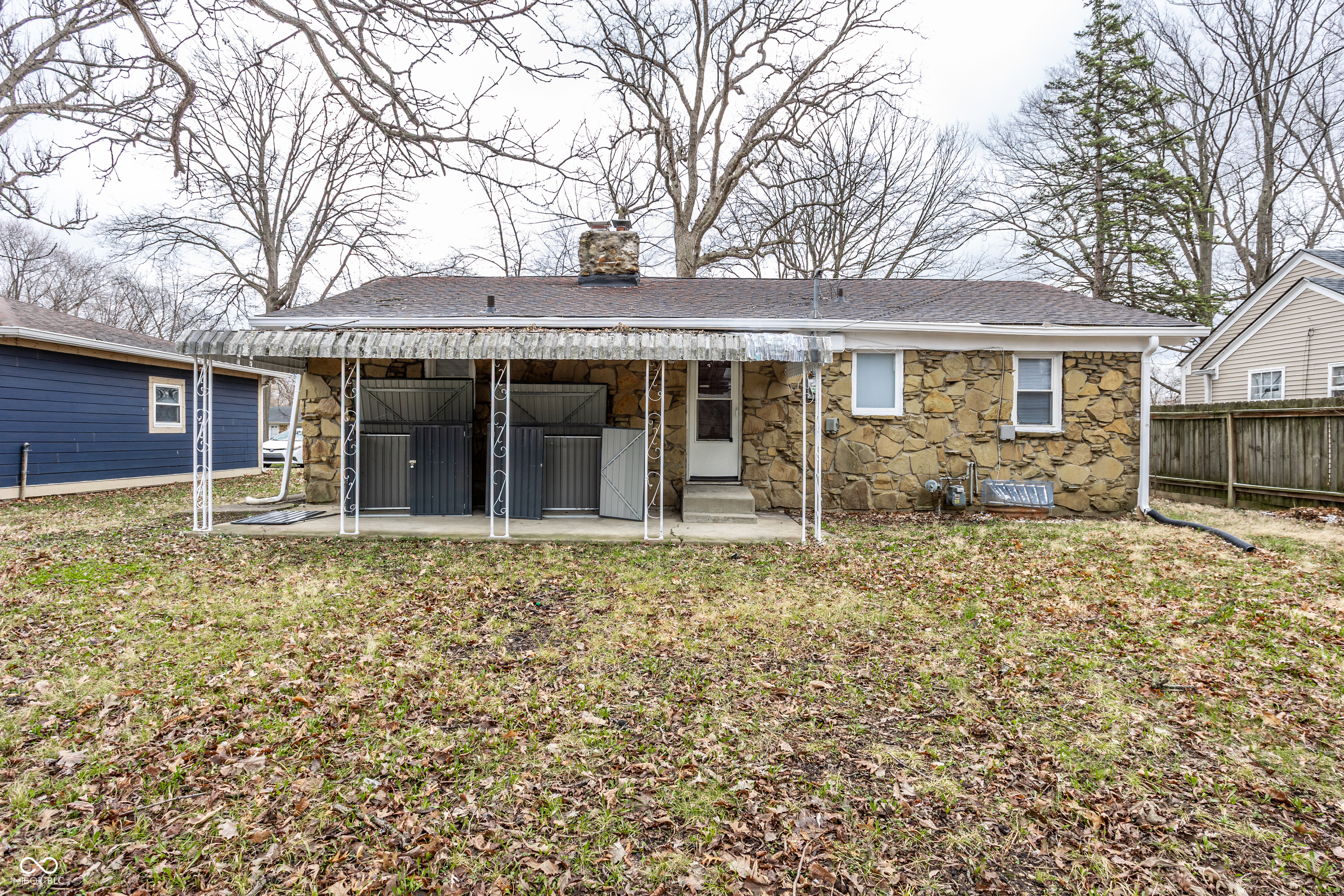 3516 N Richardt Avenue