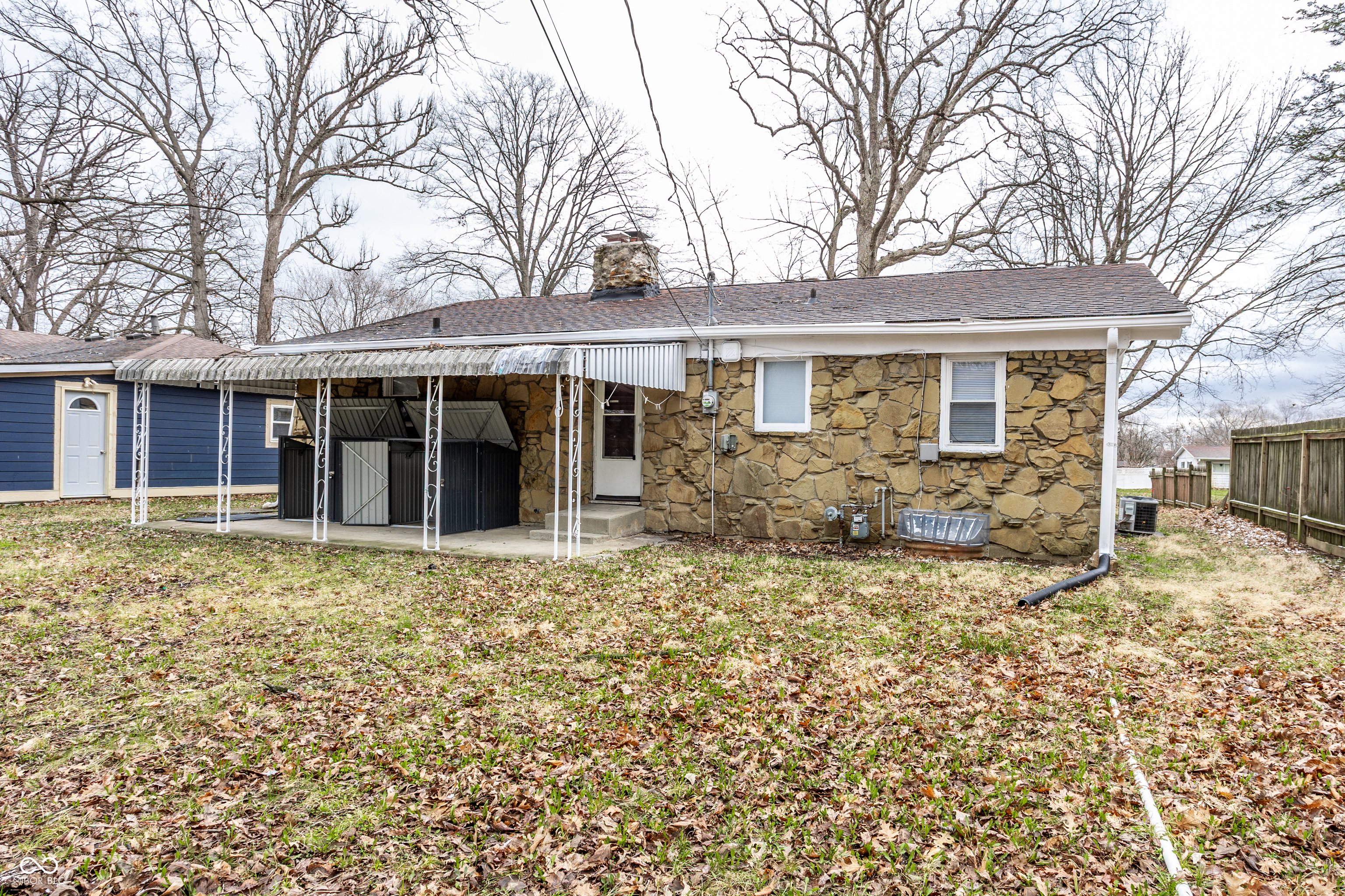 3516 N Richardt Avenue