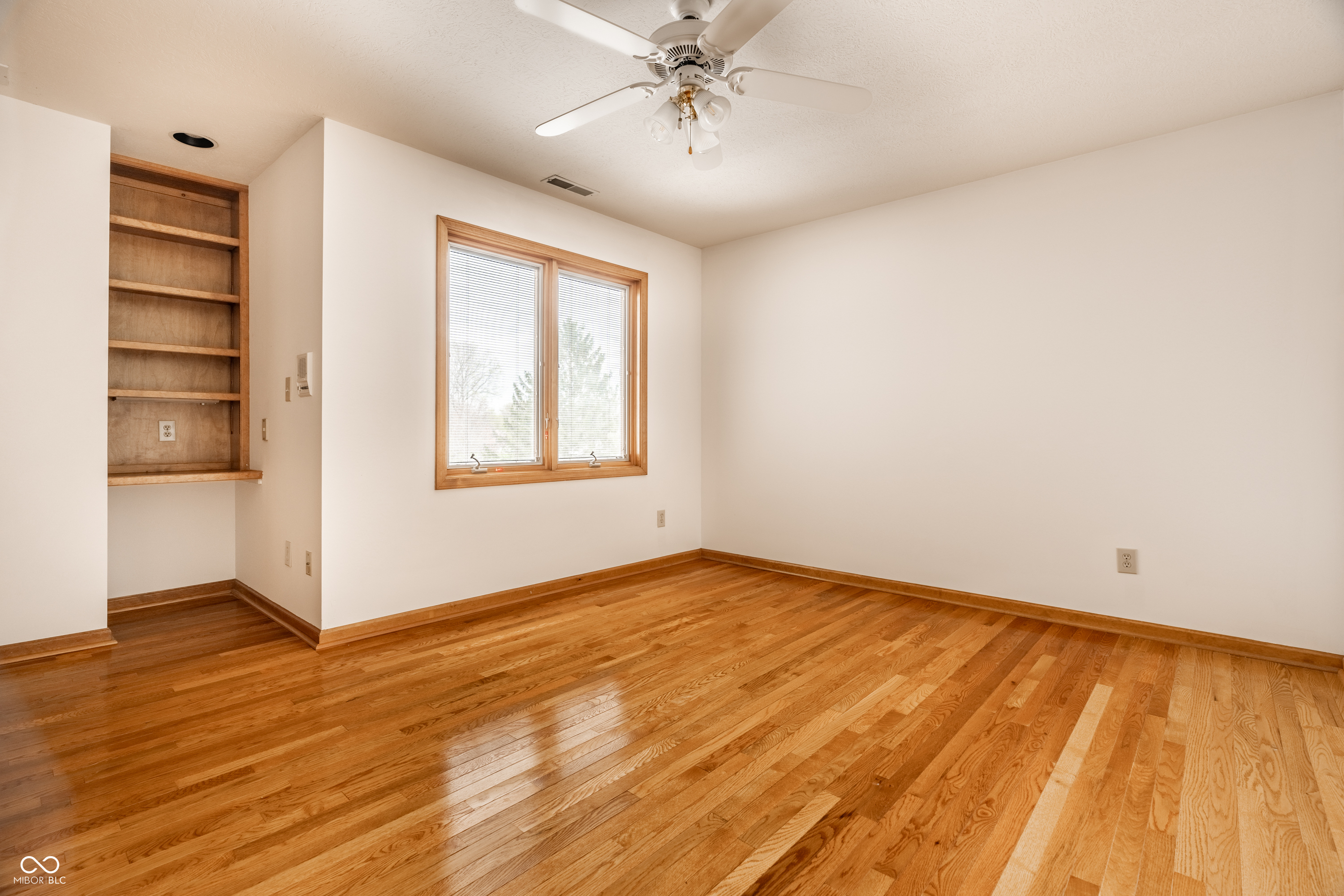 10304 Fallen Oak Drive