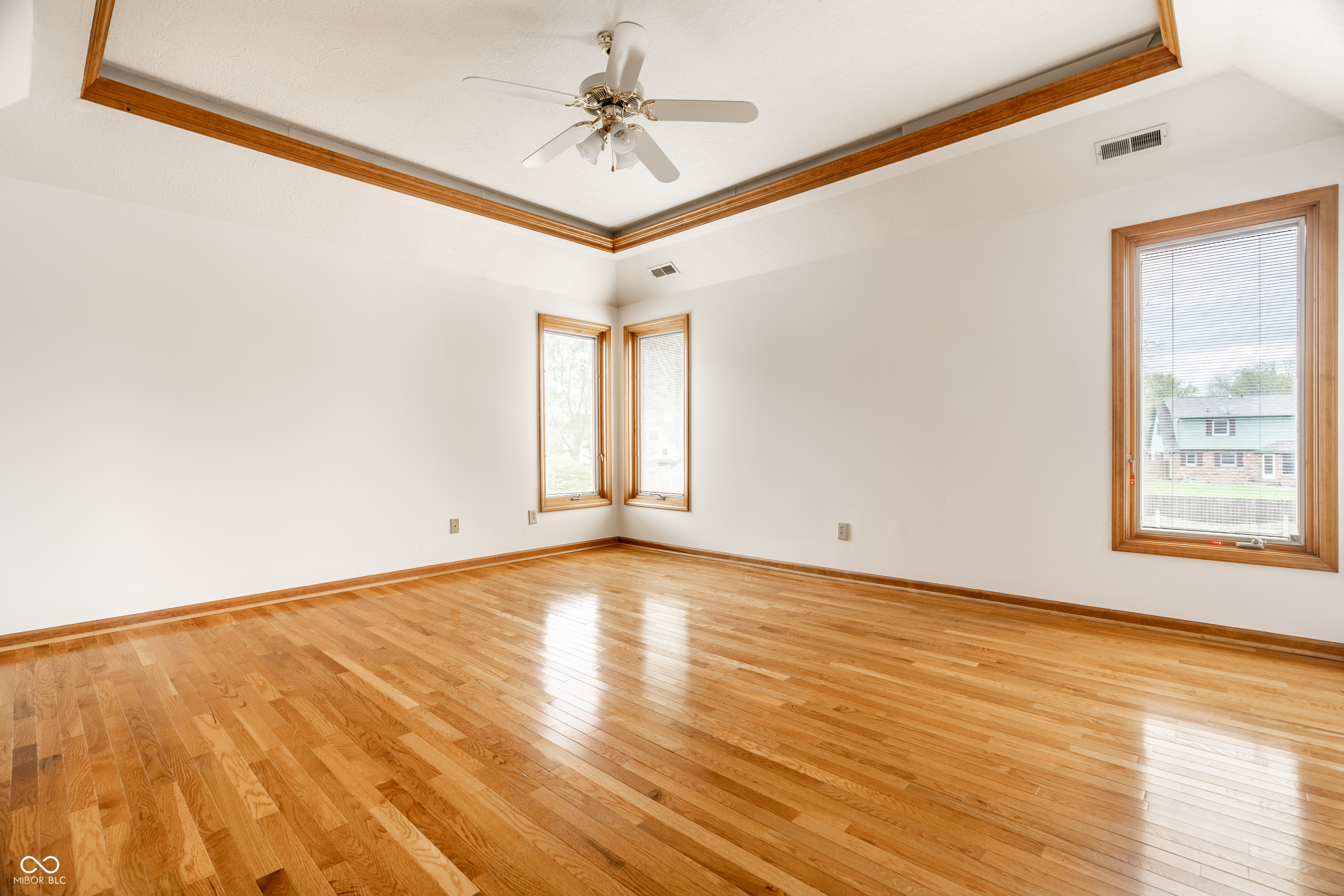 10304 Fallen Oak Drive