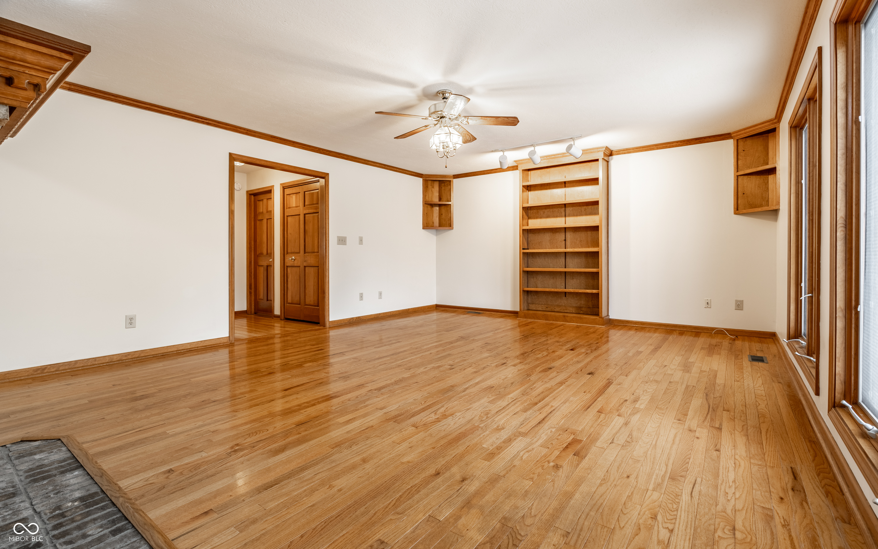 10304 Fallen Oak Drive