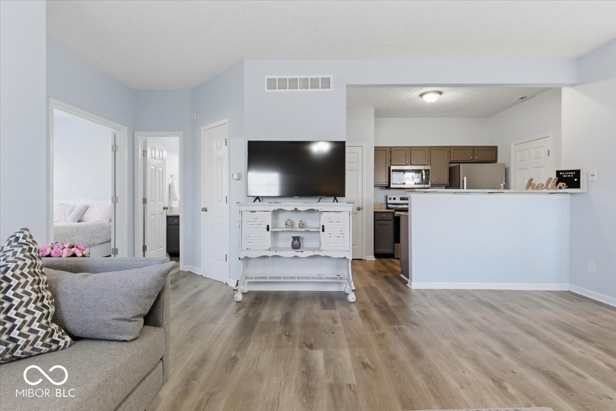 3704 Reflection Drive Unit: 4