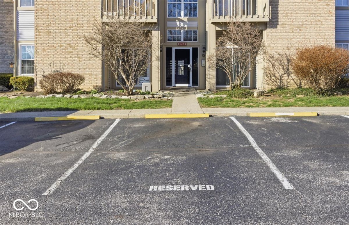 3704 Reflection Drive Unit: 4
