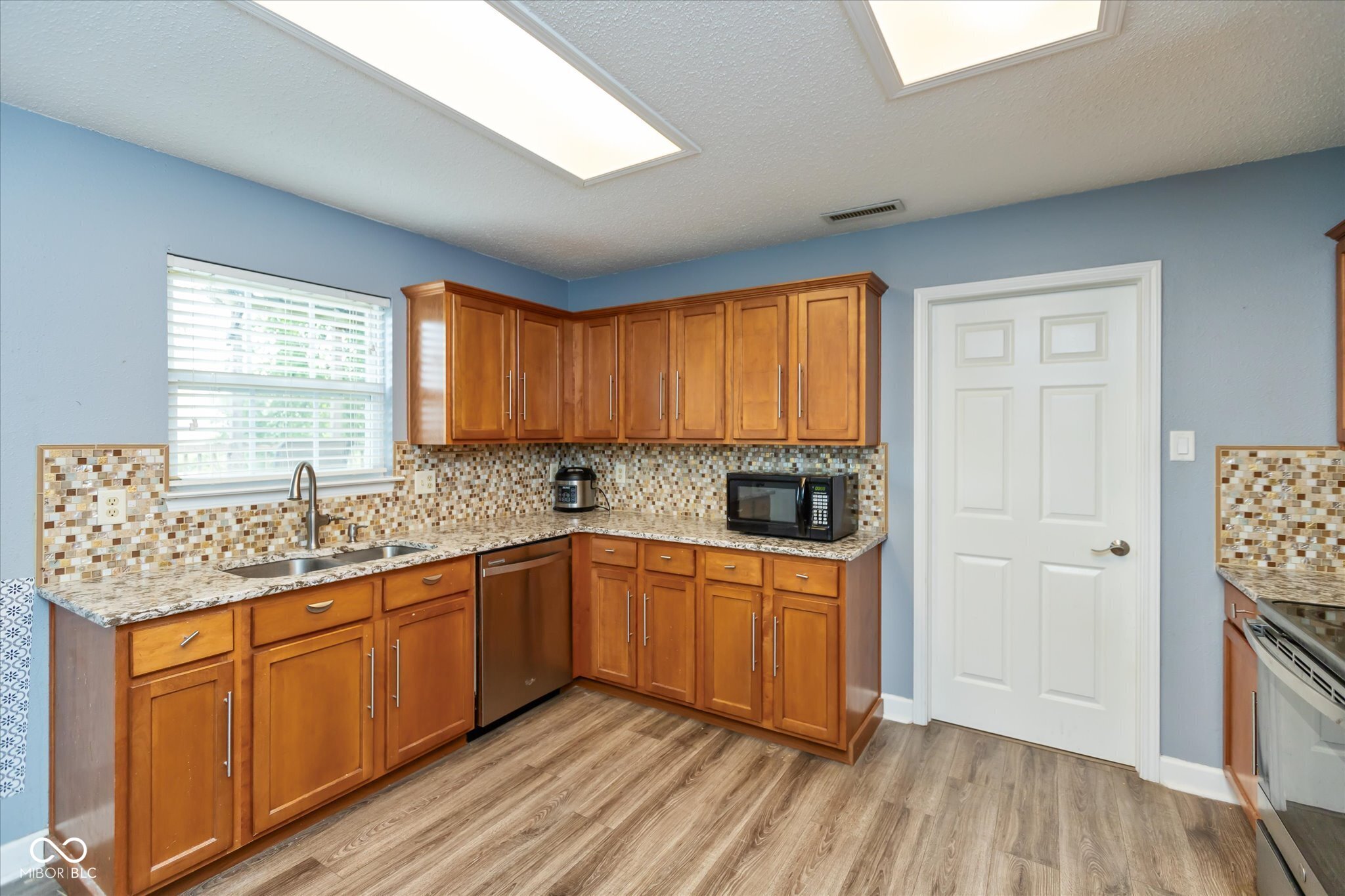 10270 Apple Blossom Circle