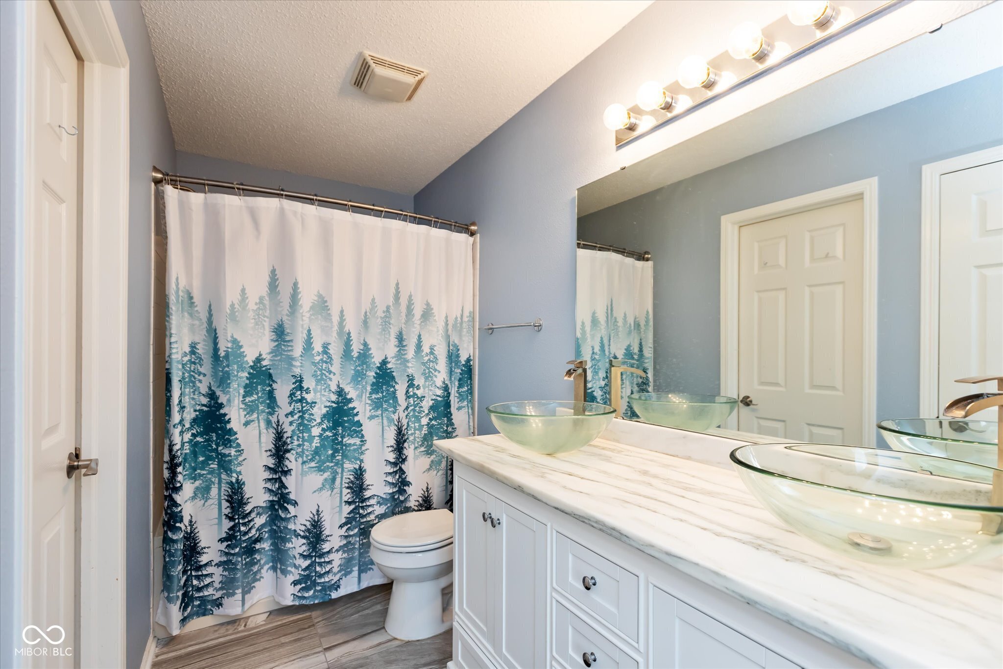 10270 Apple Blossom Circle