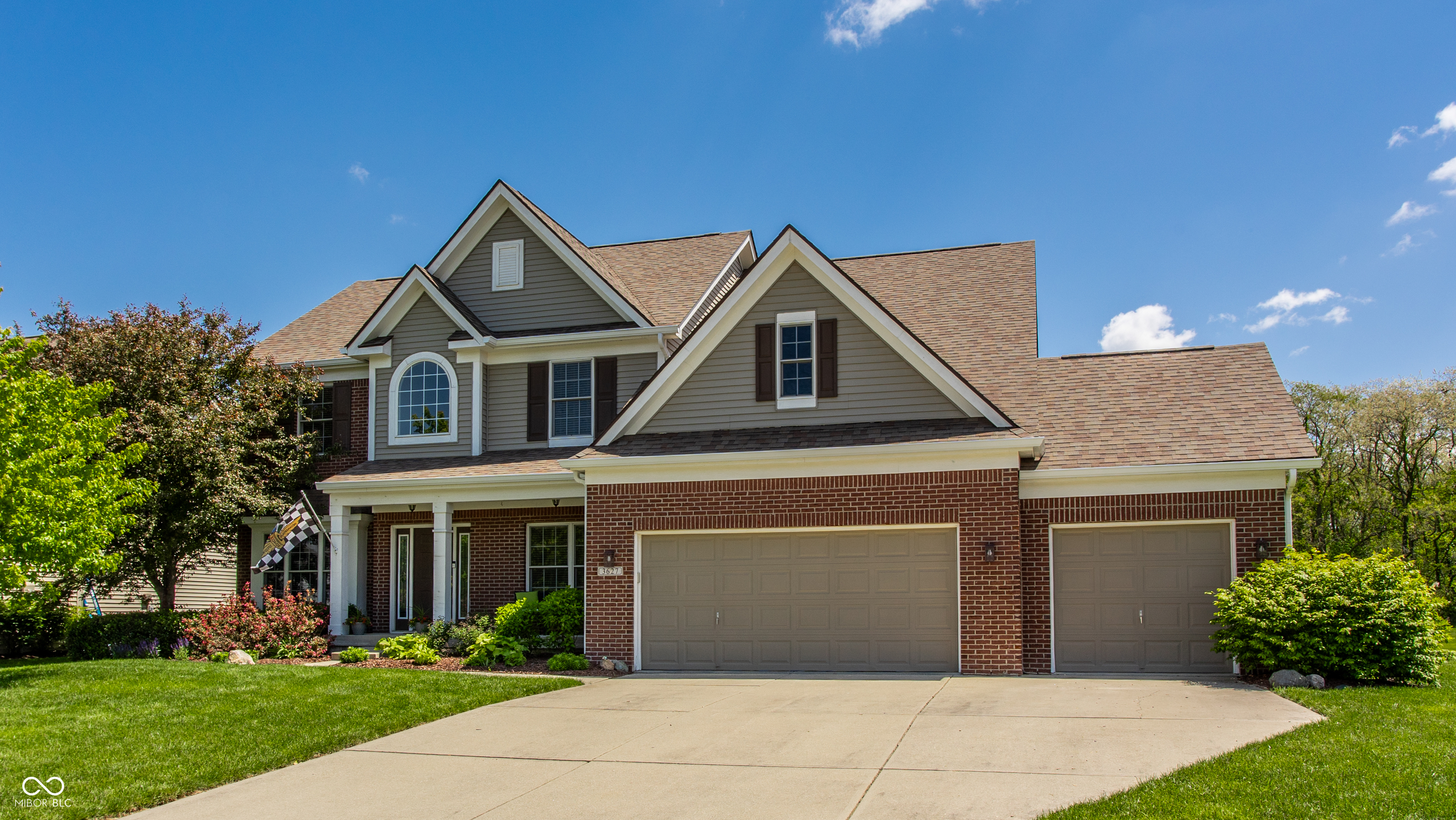 3627 Mossy Rock Drive