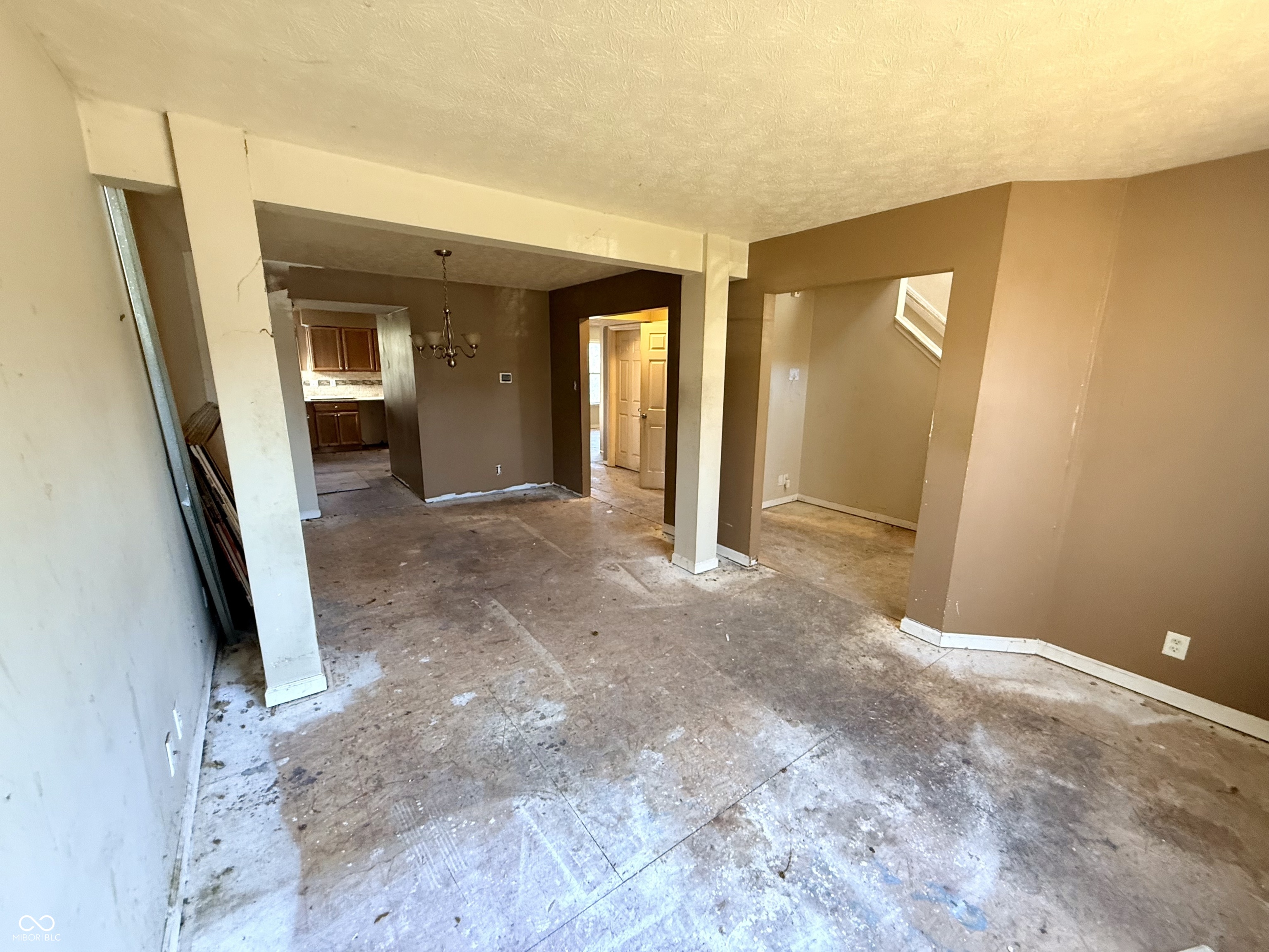 12409 Crystal Pointe Circle